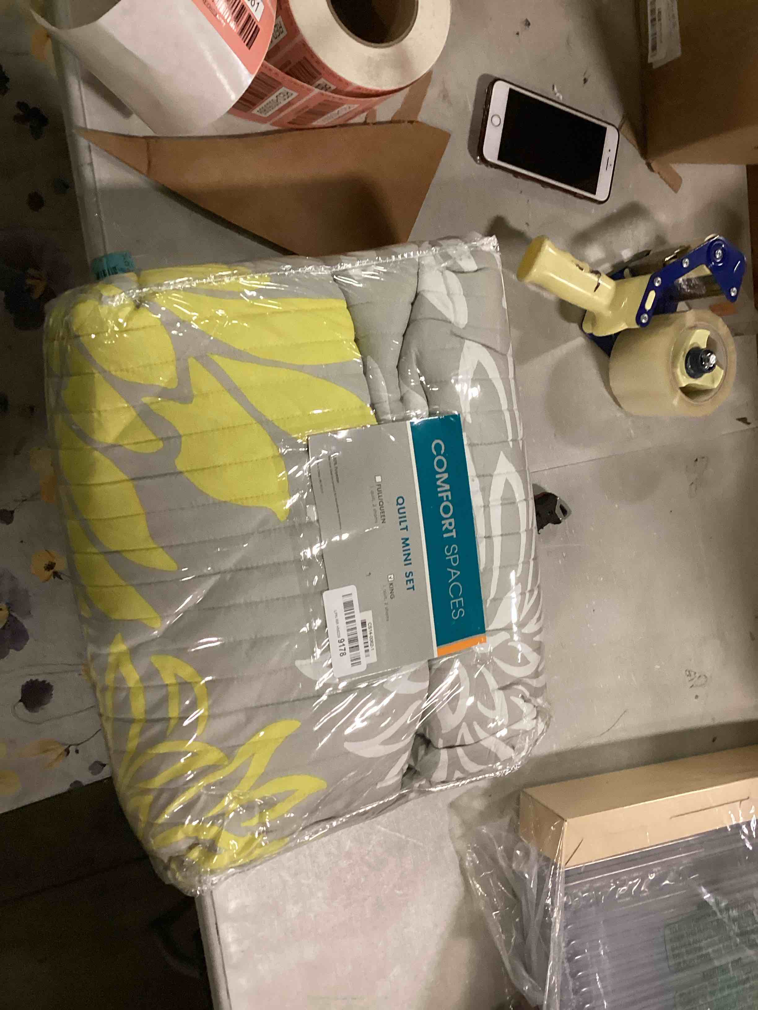 https://s3.amazonaws.com/lotting-images-prod/bidfta/RED6035062_1714669273539.jpeg