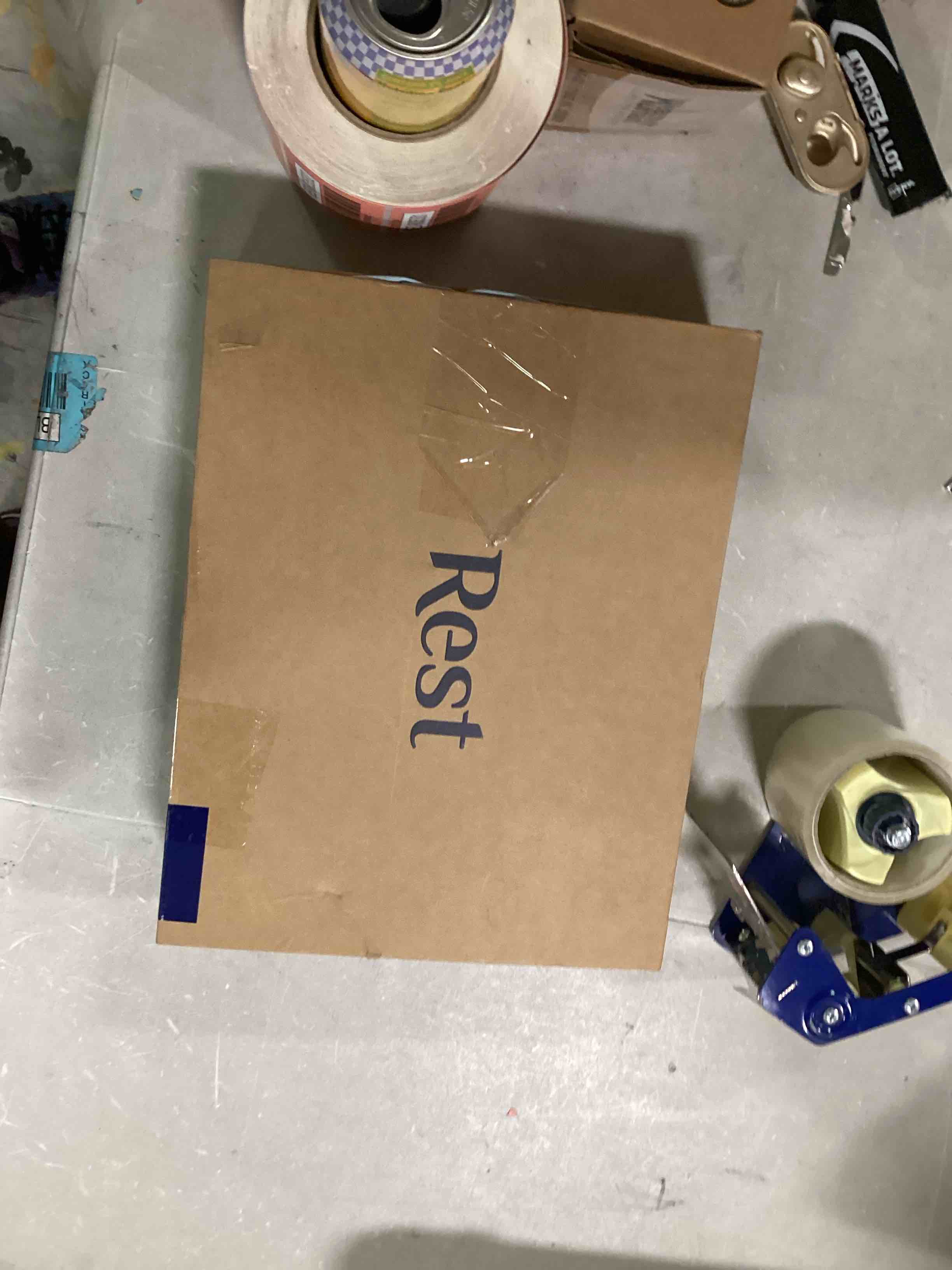 https://s3.amazonaws.com/lotting-images-prod/bidfta/RED6035296_1714747728650.jpeg