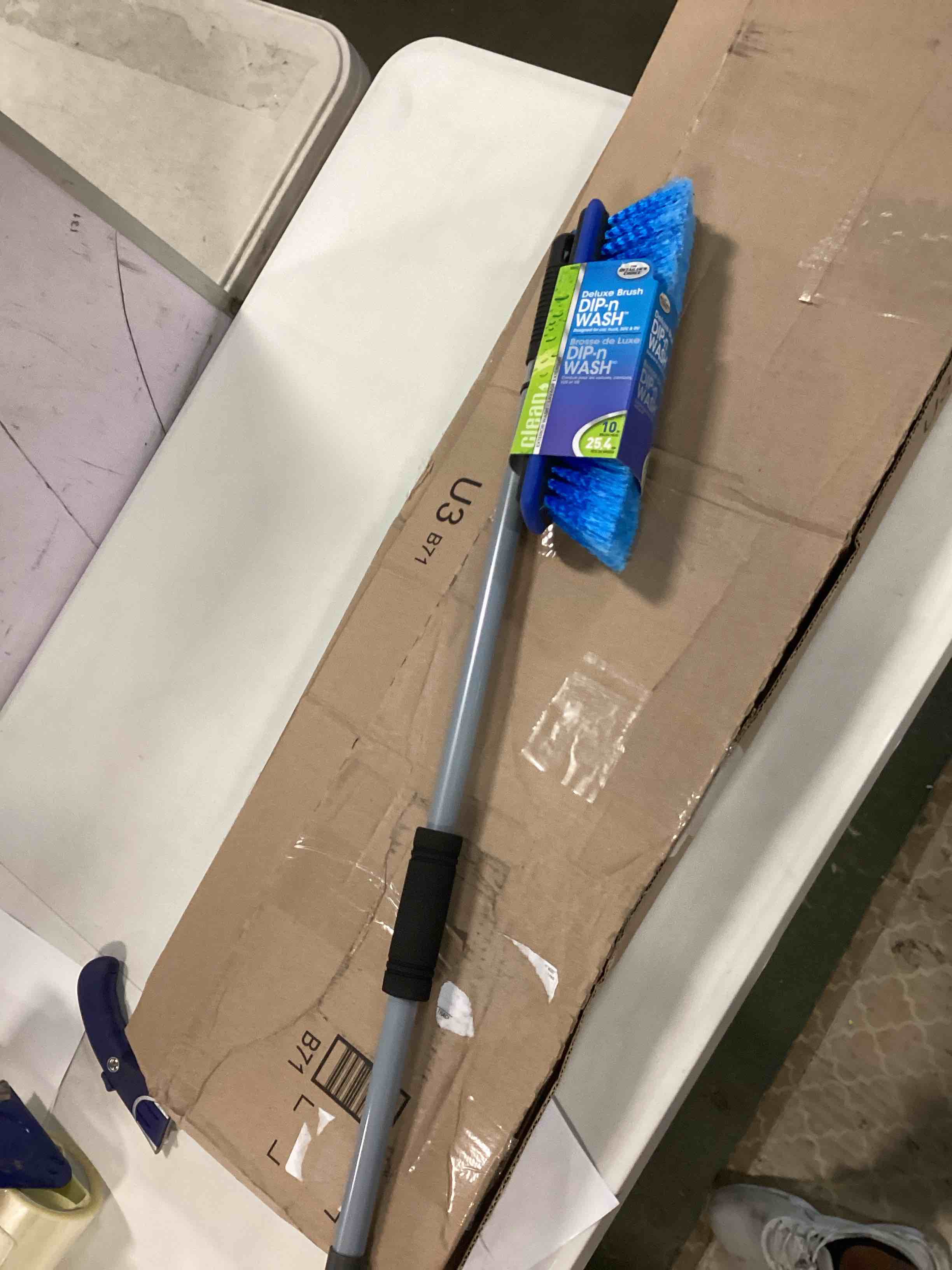 https://s3.amazonaws.com/lotting-images-prod/bidfta/RED6035391_1715002076179.jpeg