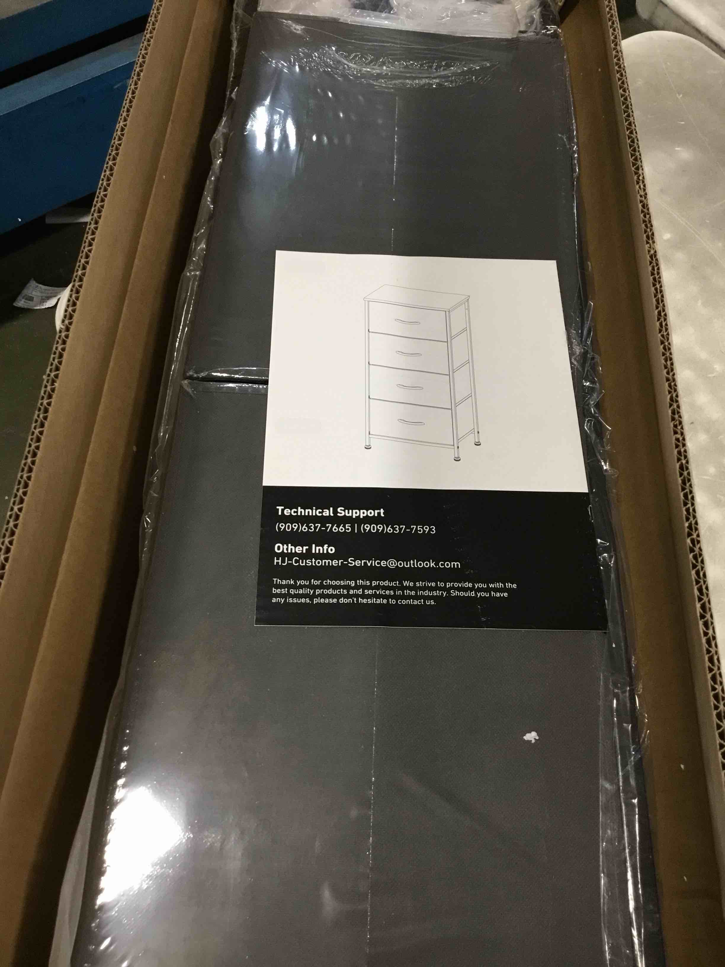https://s3.amazonaws.com/lotting-images-prod/bidfta/RED6035846_1715436213785.jpeg