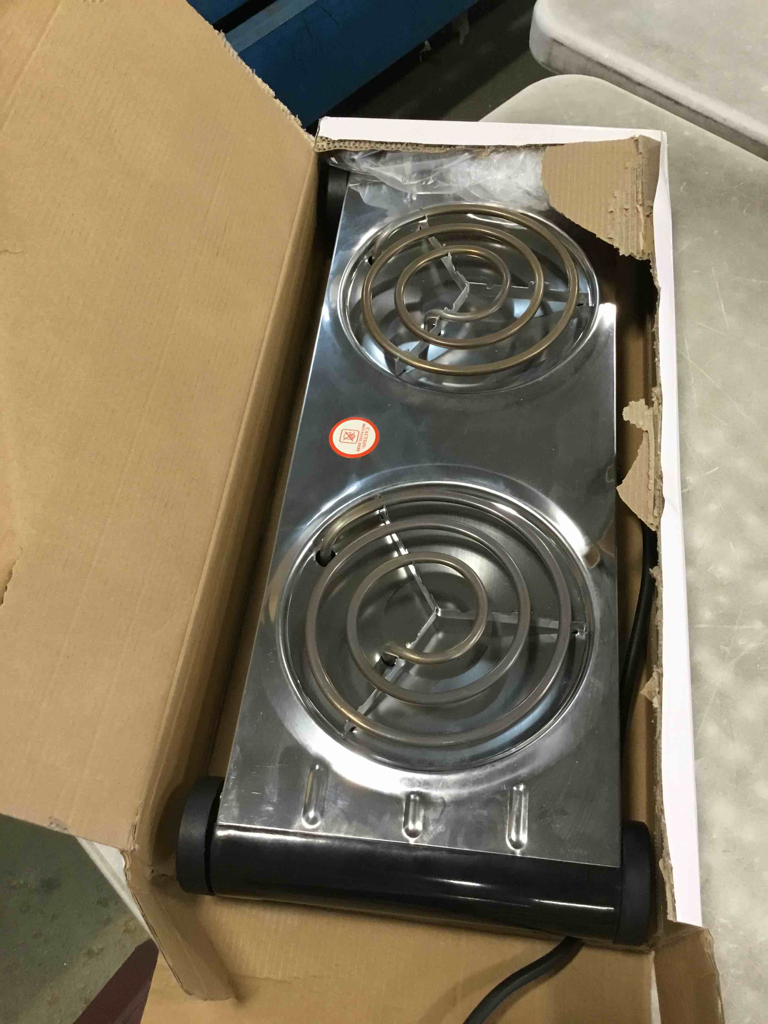 https://s3.amazonaws.com/lotting-images-prod/bidfta/RED6035902_1715444201342.jpeg