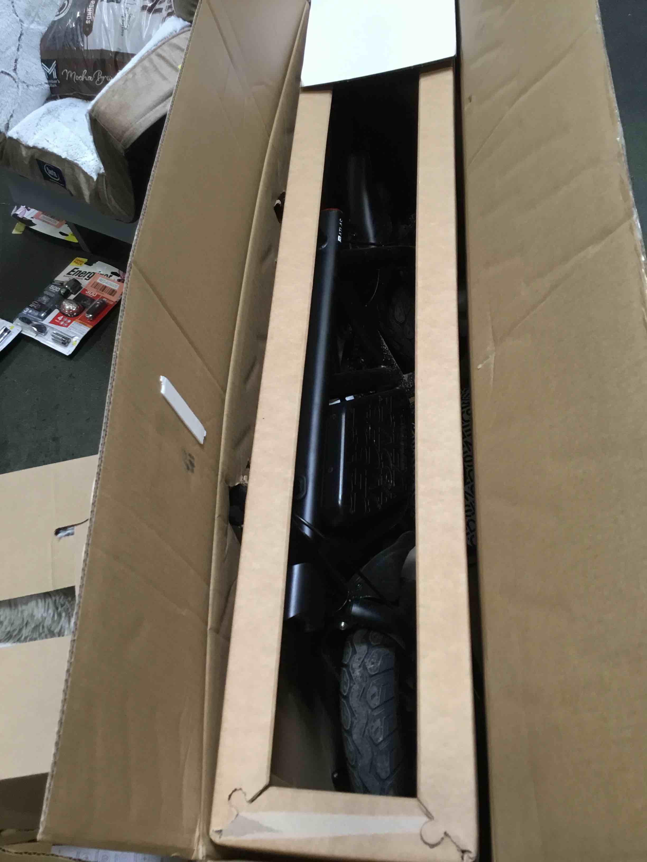 https://s3.amazonaws.com/lotting-images-prod/bidfta/RED6036604_1715188569904.jpeg