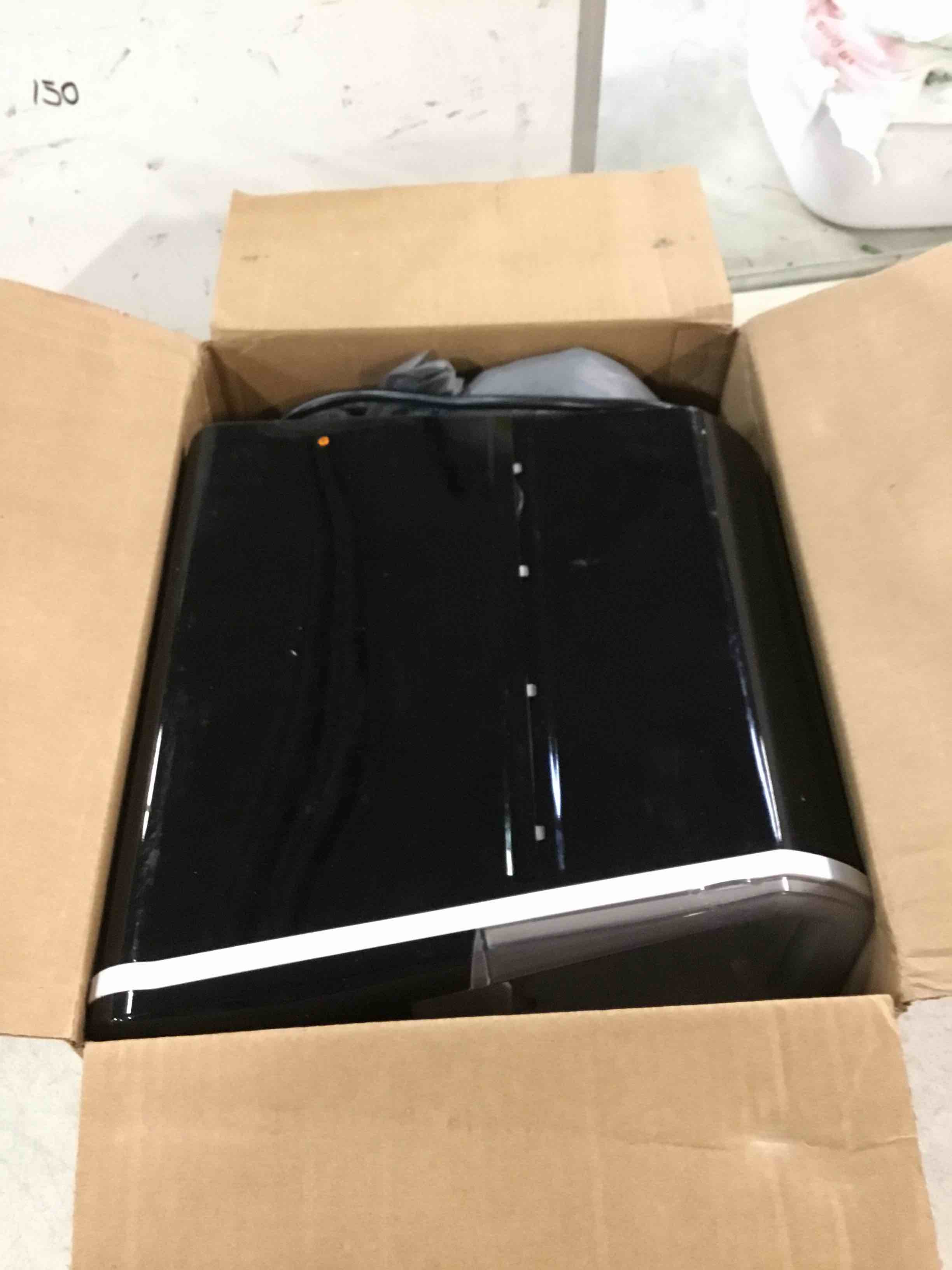 https://s3.amazonaws.com/lotting-images-prod/bidfta/RED6036681_1715257680204.jpeg