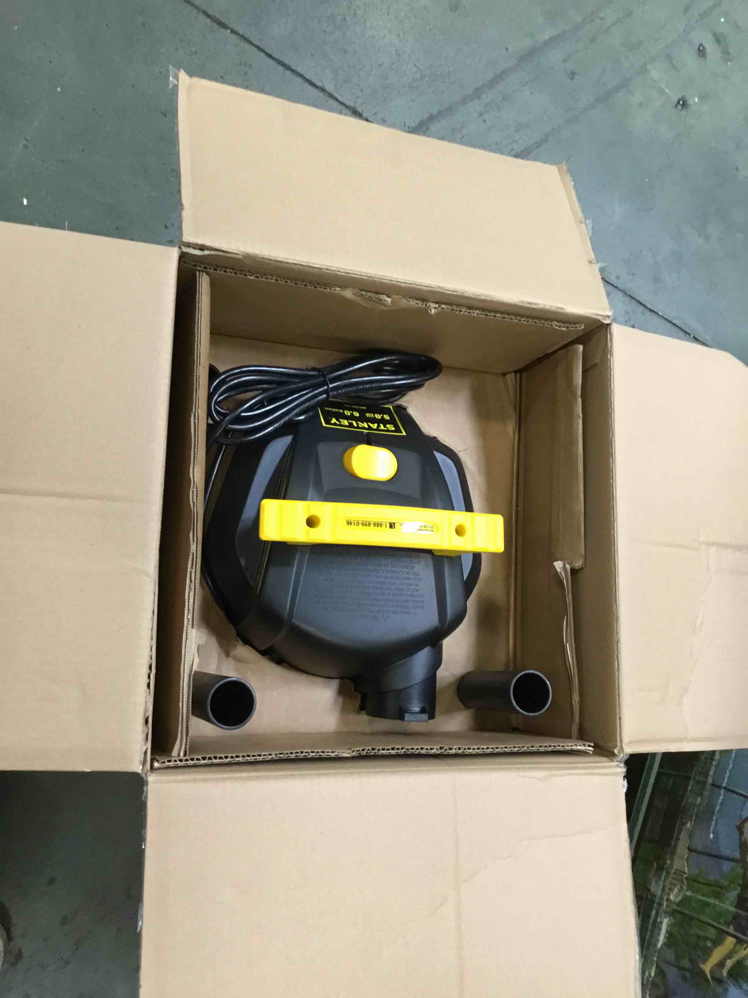 https://s3.amazonaws.com/lotting-images-prod/bidfta/RED6036879_1715612459768.jpeg