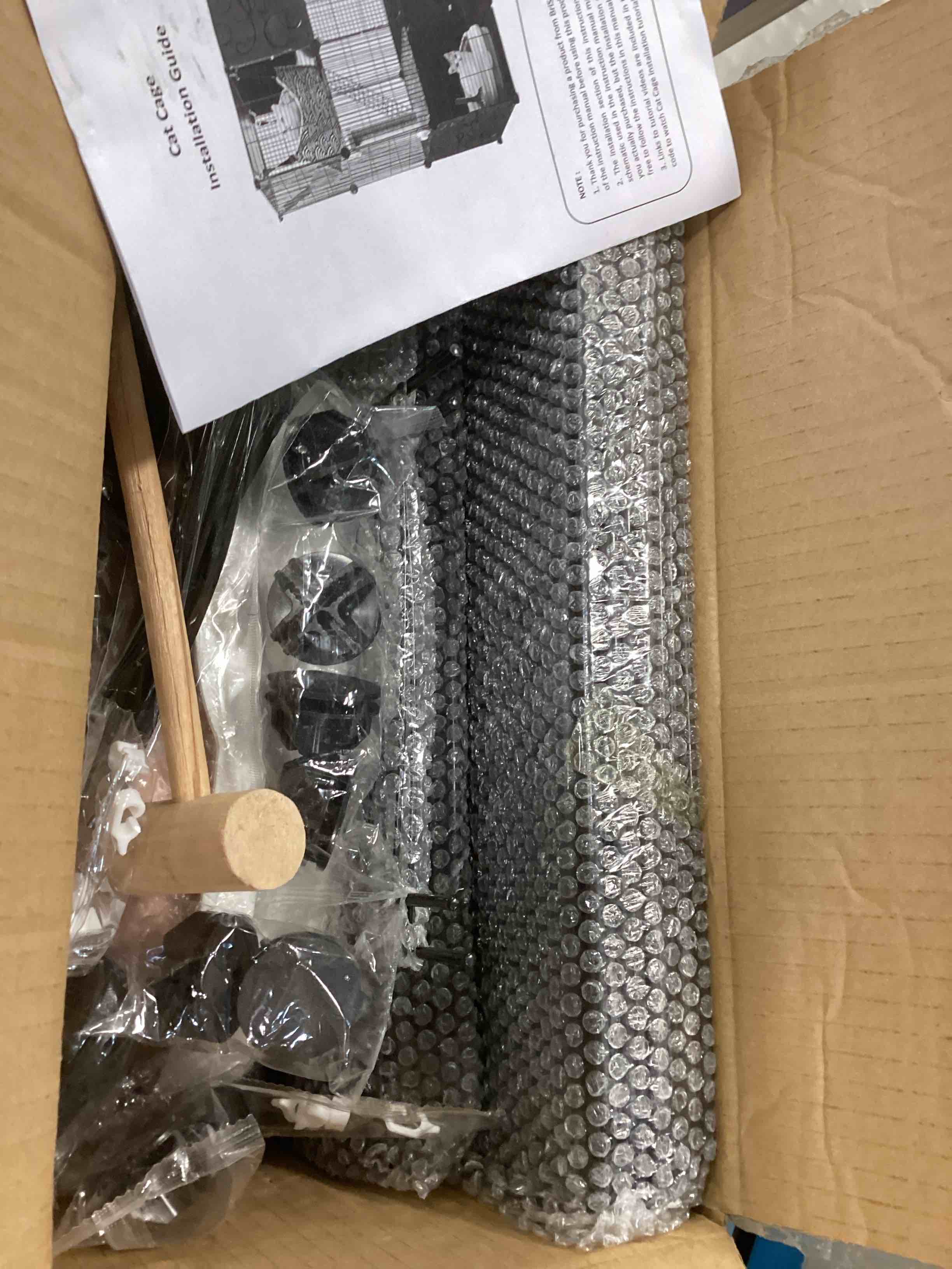 https://s3.amazonaws.com/lotting-images-prod/bidfta/RED6037974_1715005252469.jpeg