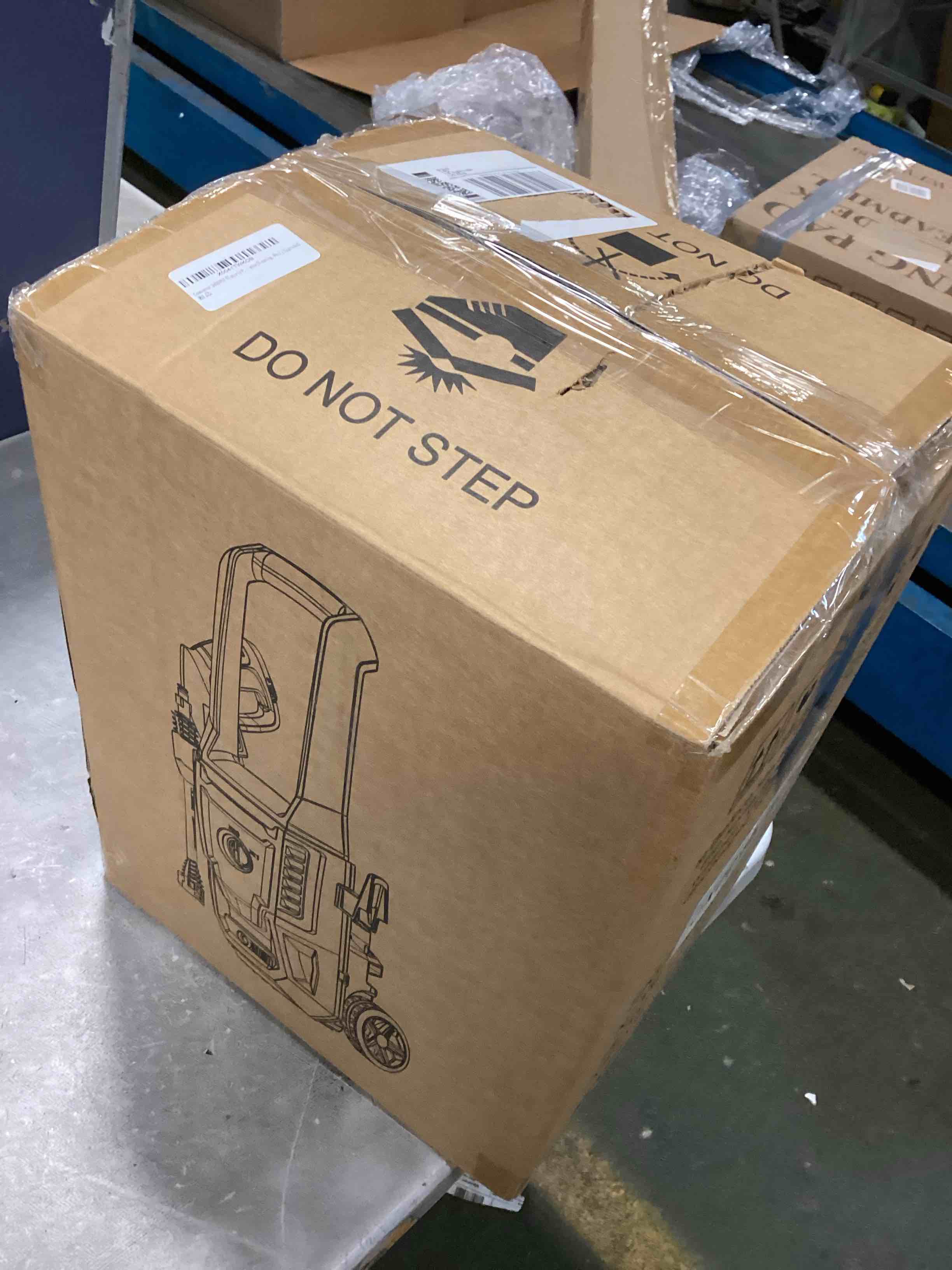 https://s3.amazonaws.com/lotting-images-prod/bidfta/RED6038011_1715008813726.jpeg
