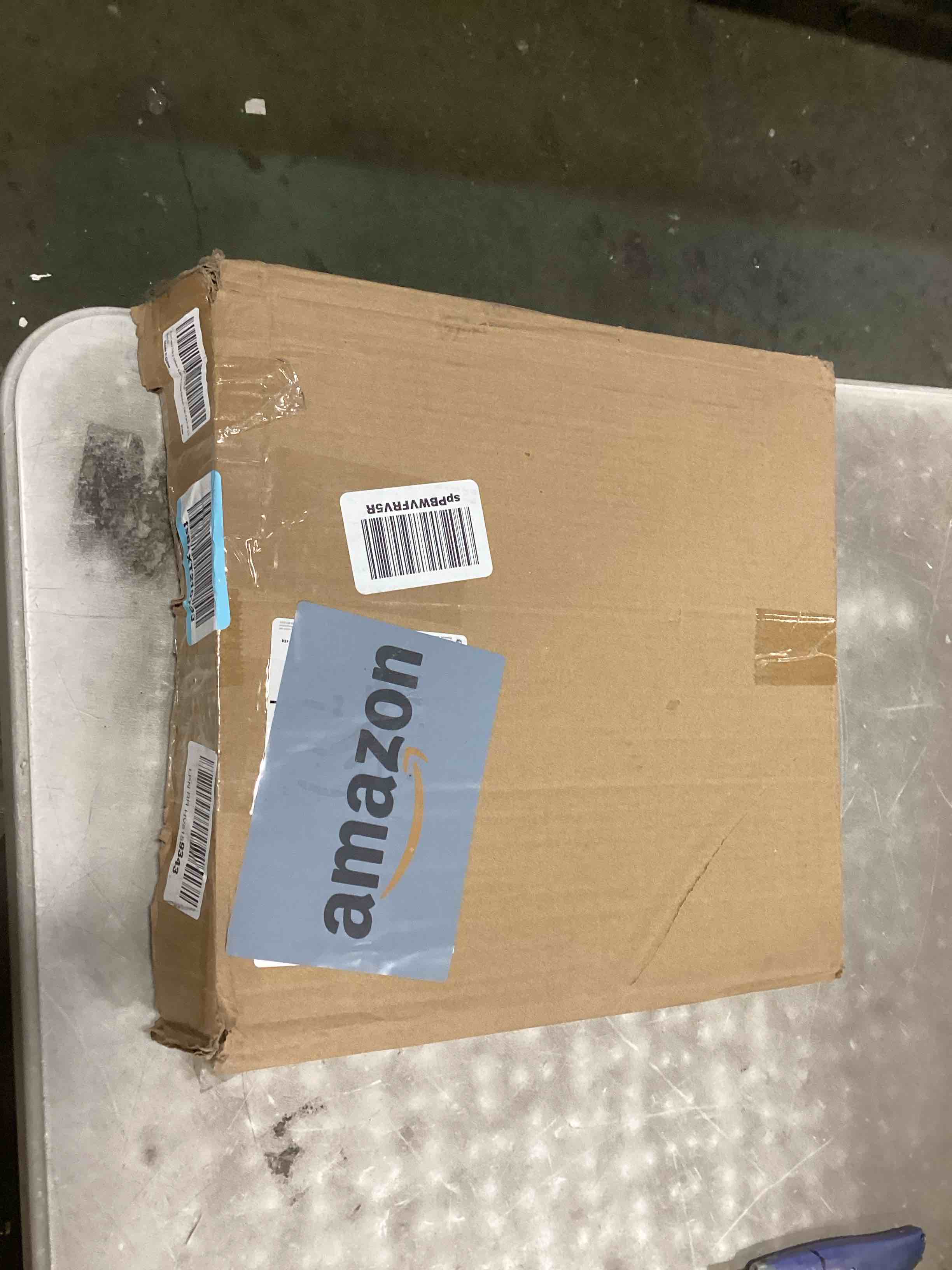 https://s3.amazonaws.com/lotting-images-prod/bidfta/RED6038227_1715083303930.jpeg