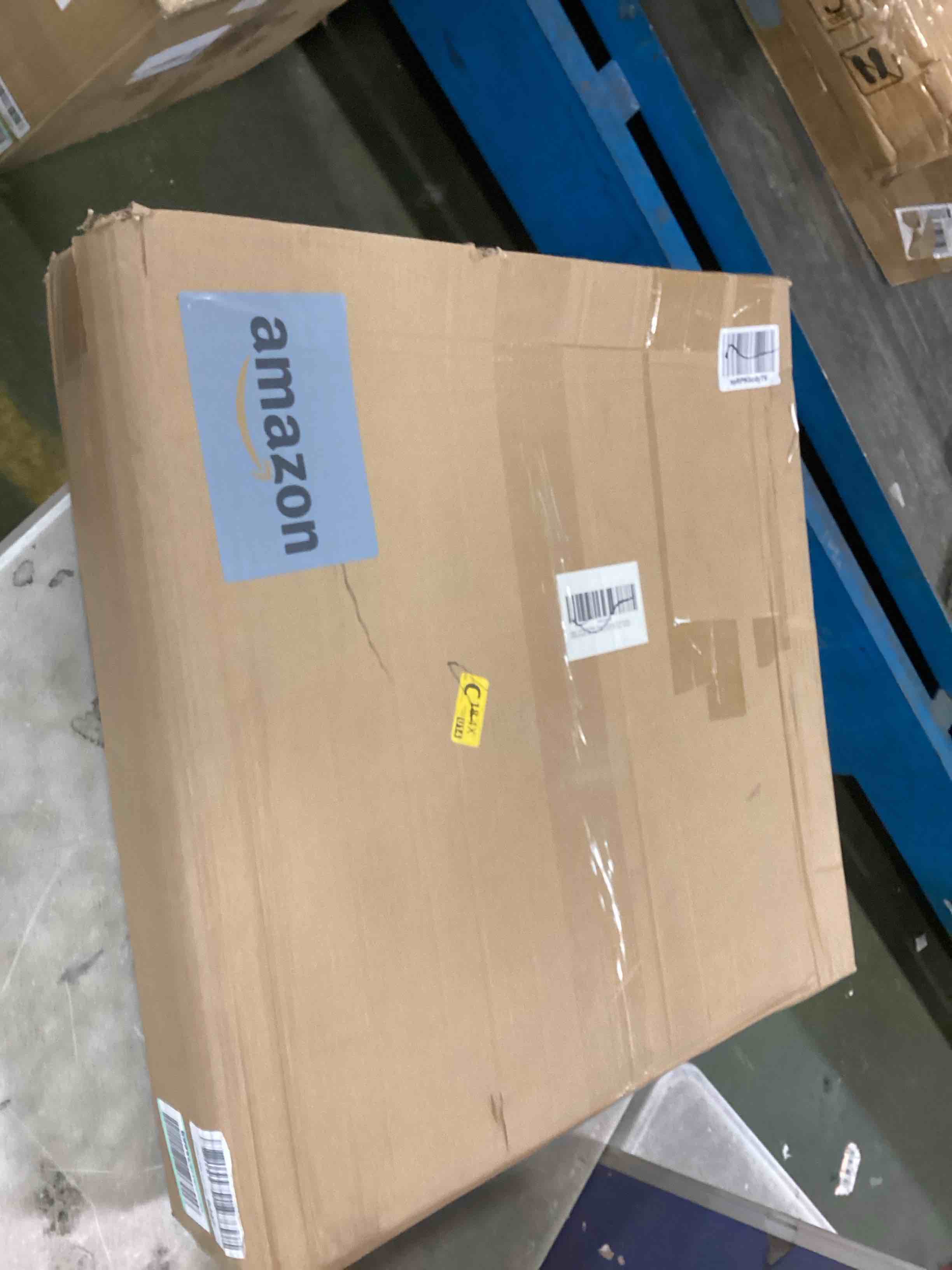 https://s3.amazonaws.com/lotting-images-prod/bidfta/RED6039010_1715260208984.jpeg