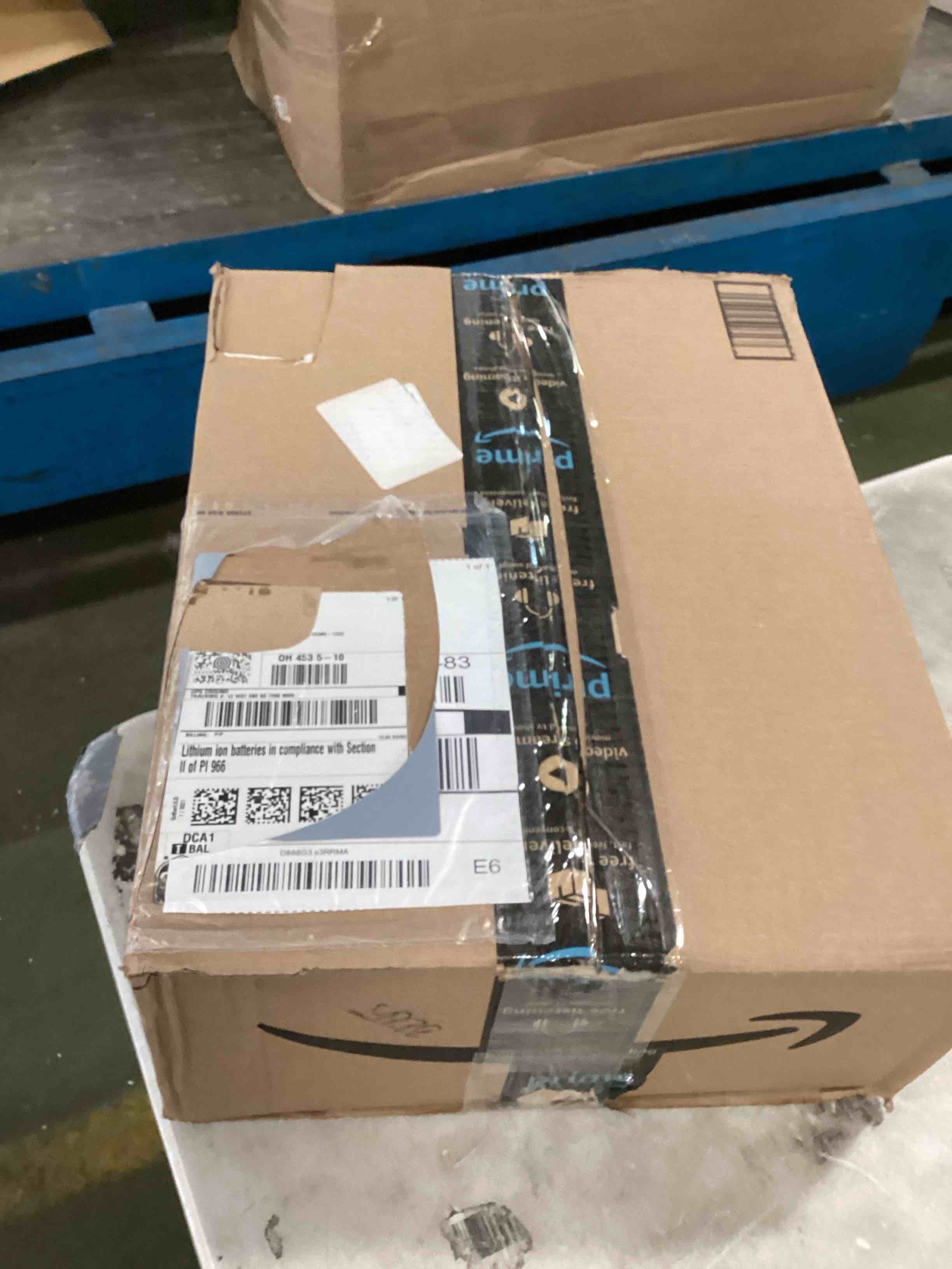 https://s3.amazonaws.com/lotting-images-prod/bidfta/RED6039029_1715262454027.jpeg