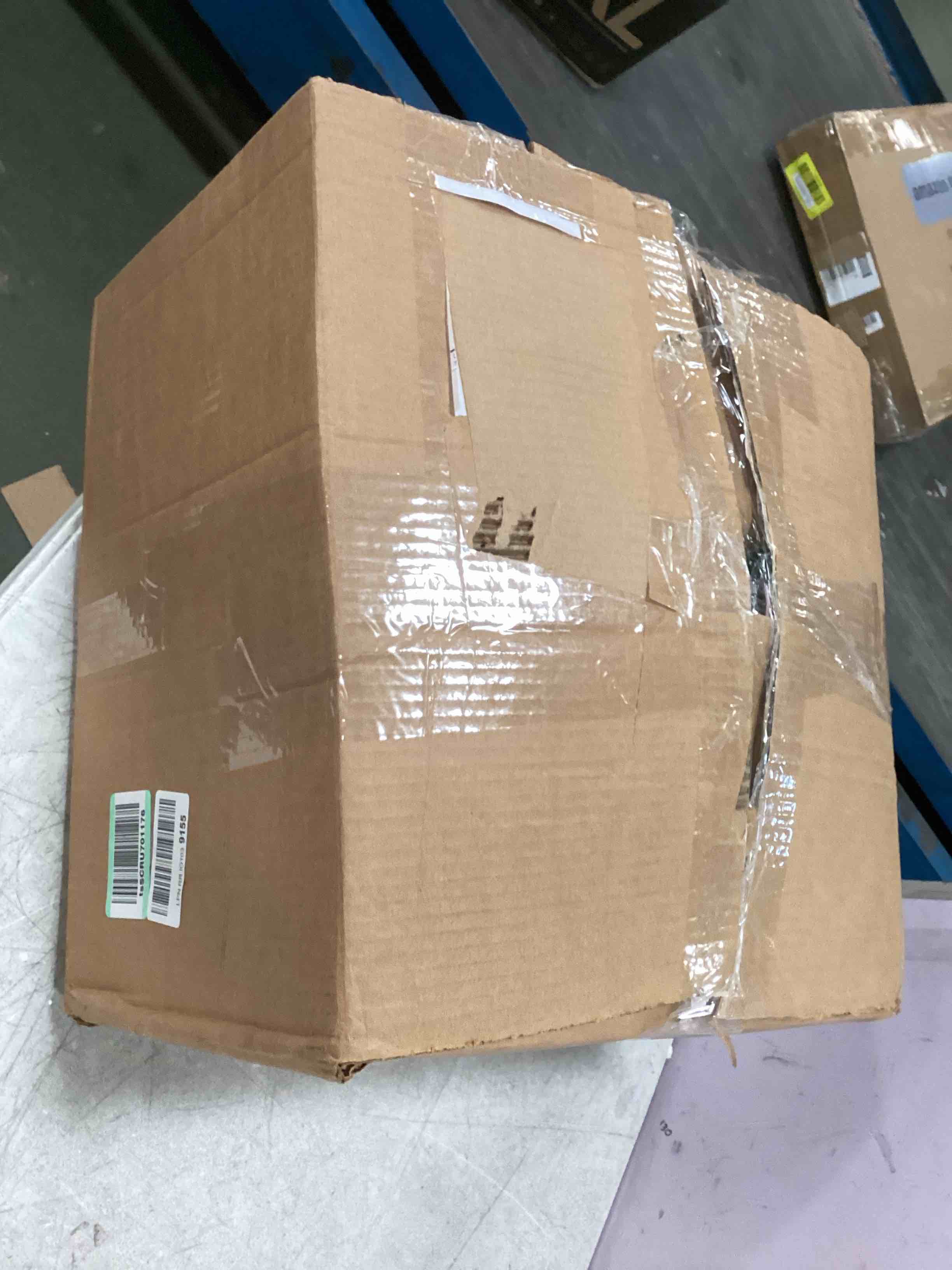 https://s3.amazonaws.com/lotting-images-prod/bidfta/RED6039403_1715598963282.jpeg