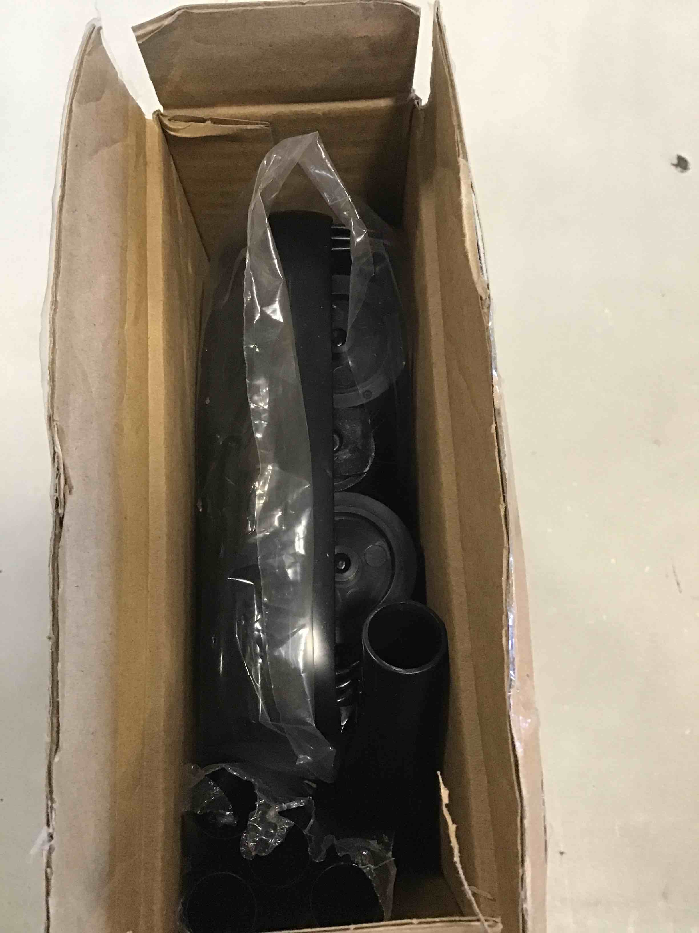 https://s3.amazonaws.com/lotting-images-prod/bidfta/RED6039850_1714670078735.jpeg