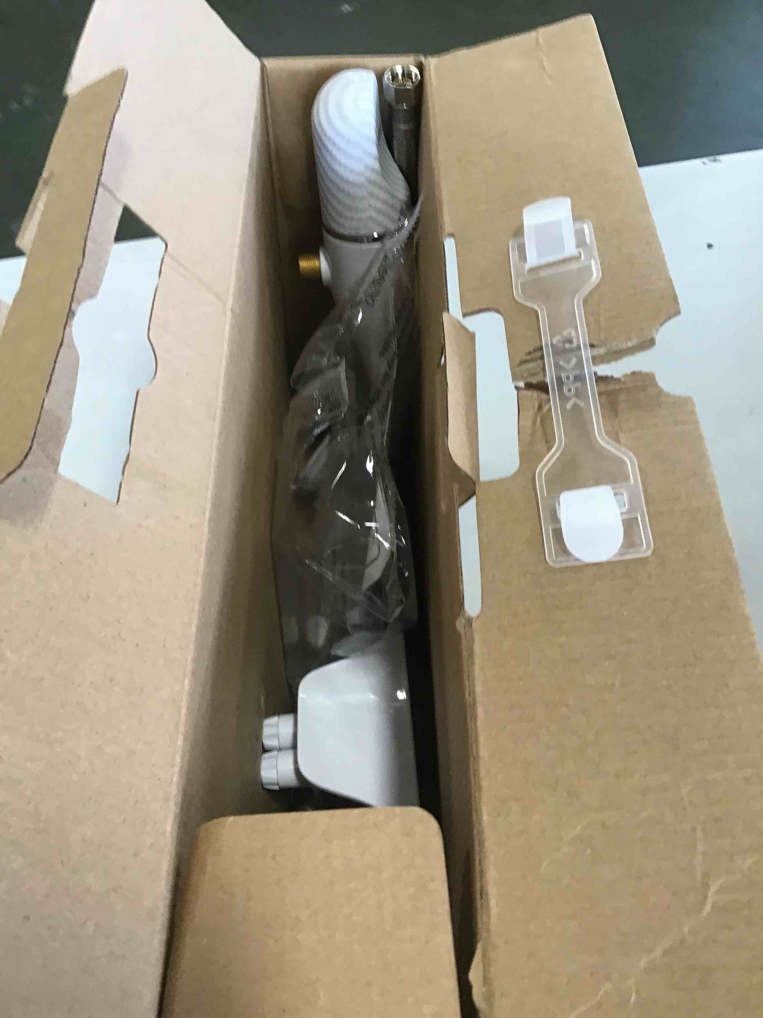 https://s3.amazonaws.com/lotting-images-prod/bidfta/RED6040238_1714751412823.jpeg