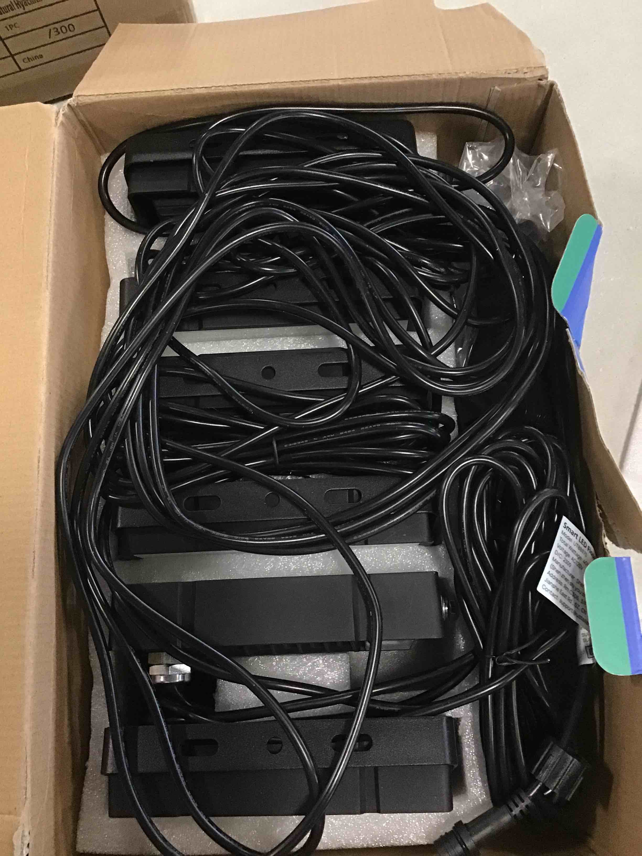 https://s3.amazonaws.com/lotting-images-prod/bidfta/RED6040253_1714755164321.jpeg
