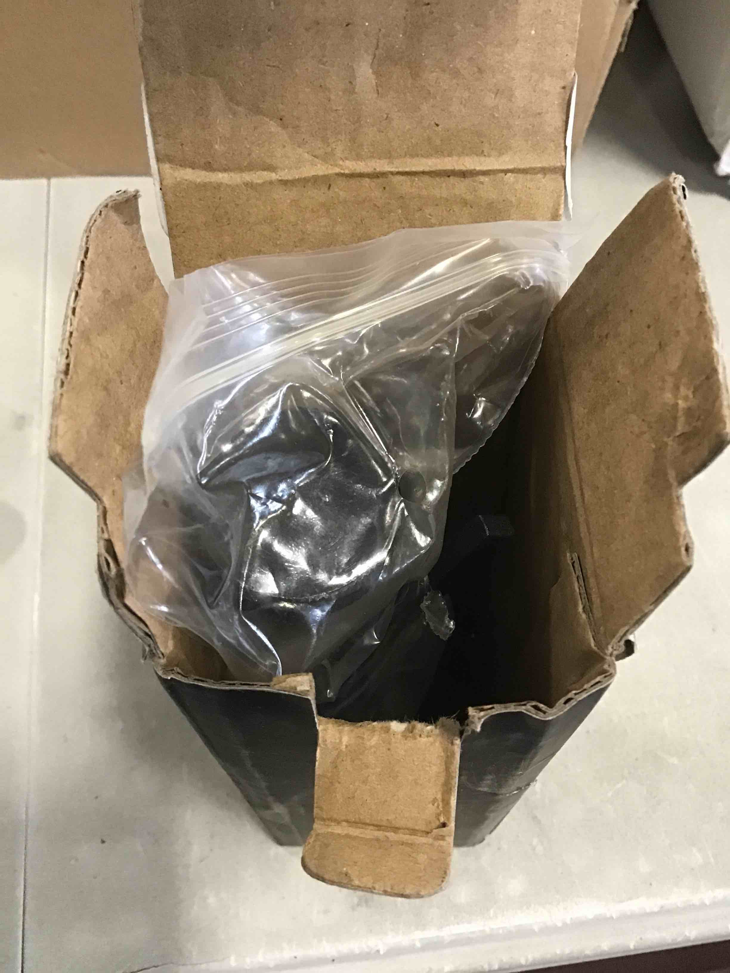 https://s3.amazonaws.com/lotting-images-prod/bidfta/RED6040301_1714758220852.jpeg