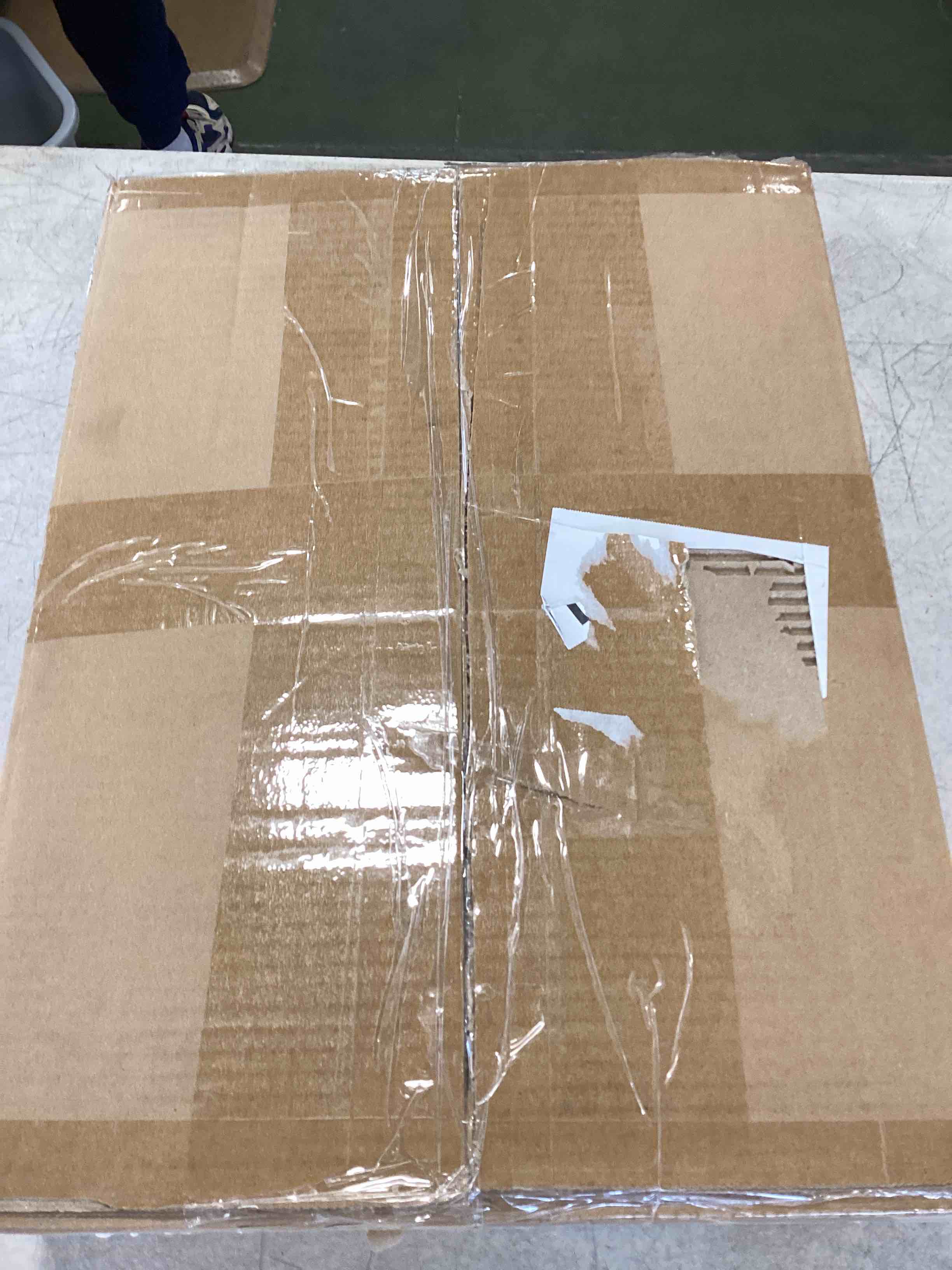 https://s3.amazonaws.com/lotting-images-prod/bidfta/RED6041708_1714582947324.jpeg
