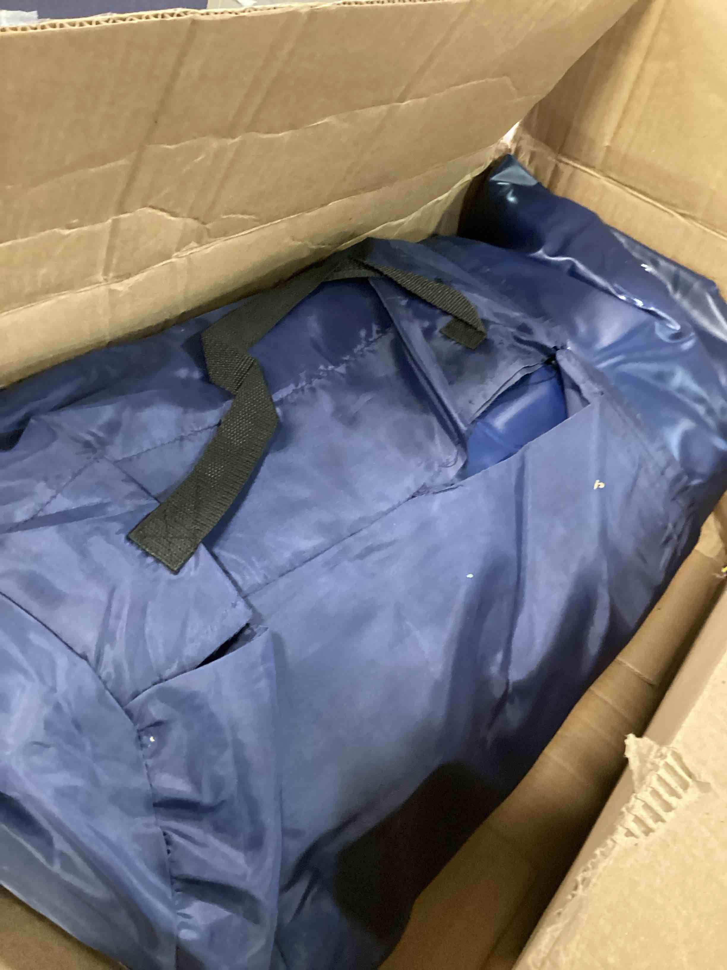 https://s3.amazonaws.com/lotting-images-prod/bidfta/RED6043023_1714762567093.jpeg