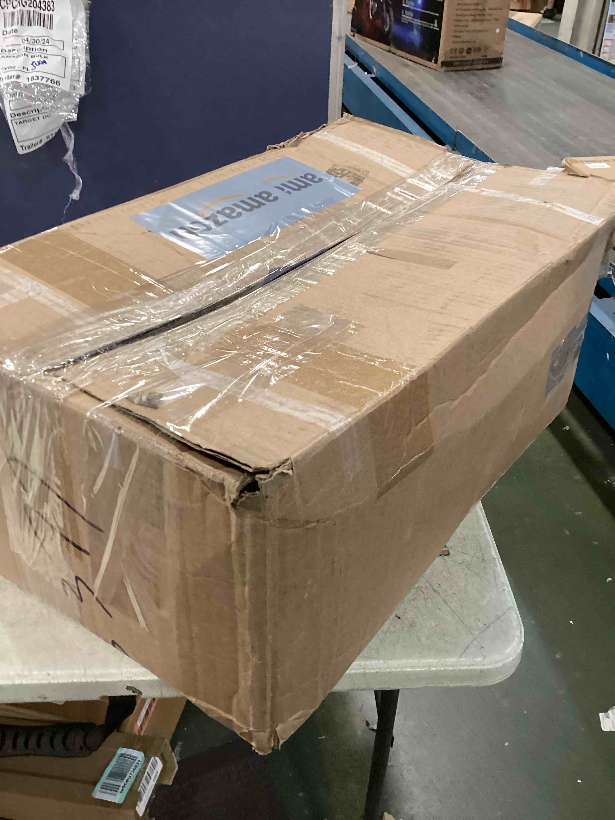 https://s3.amazonaws.com/lotting-images-prod/bidfta/RED6043023_1714762613919.jpeg