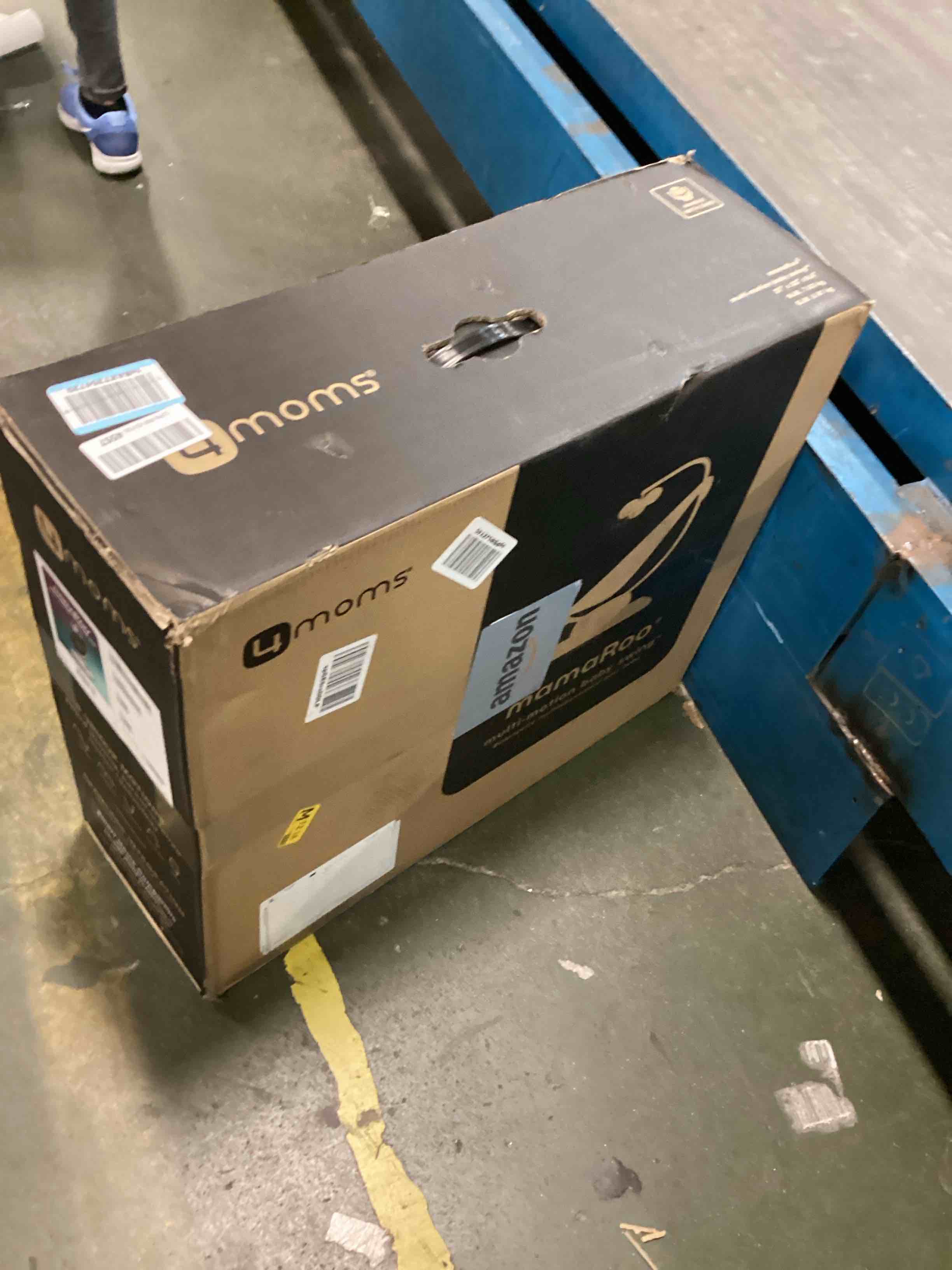https://s3.amazonaws.com/lotting-images-prod/bidfta/RED6043125_1714999191184.jpeg