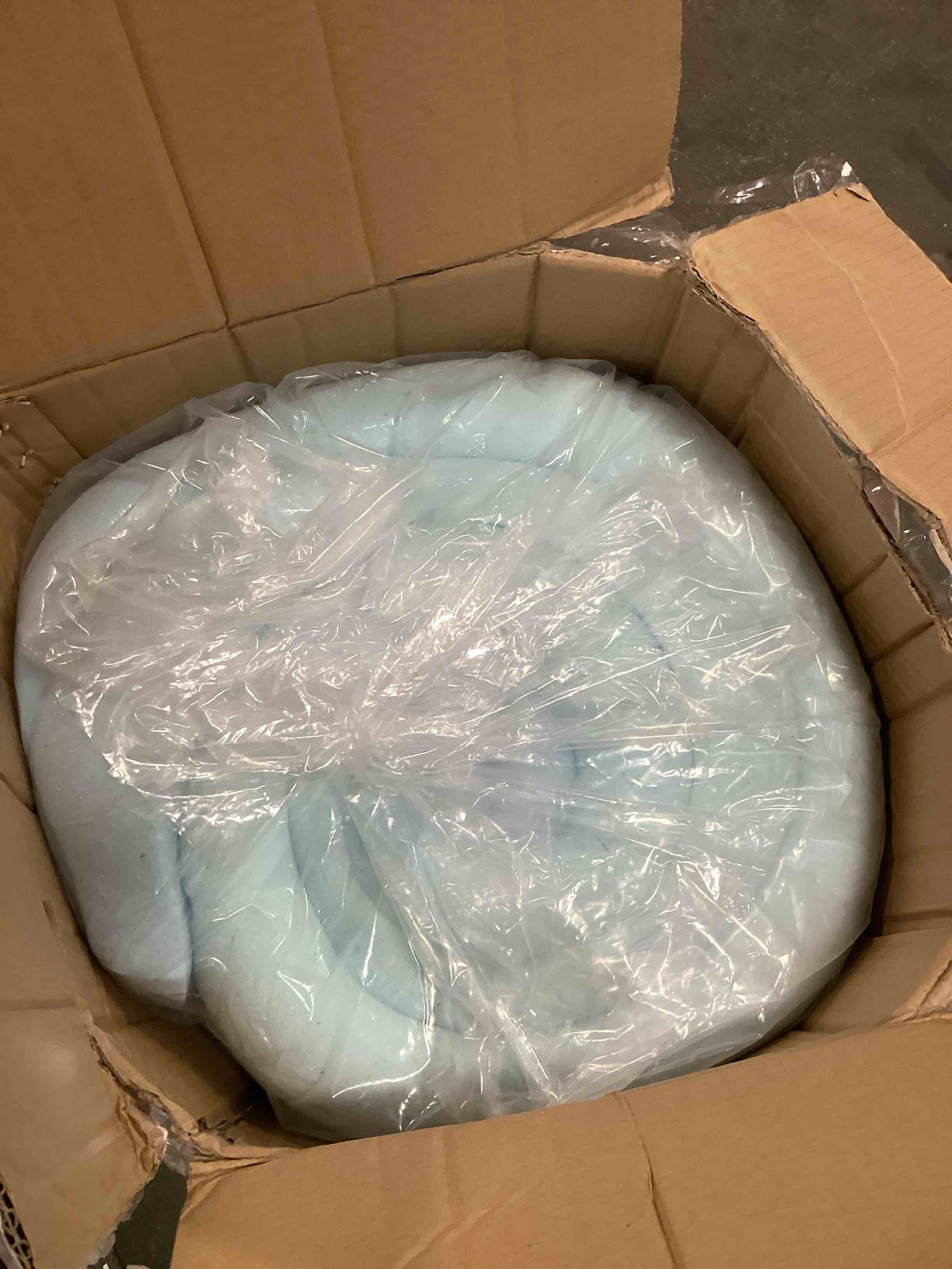 https://s3.amazonaws.com/lotting-images-prod/bidfta/RED6043386_1715018656004.jpeg
