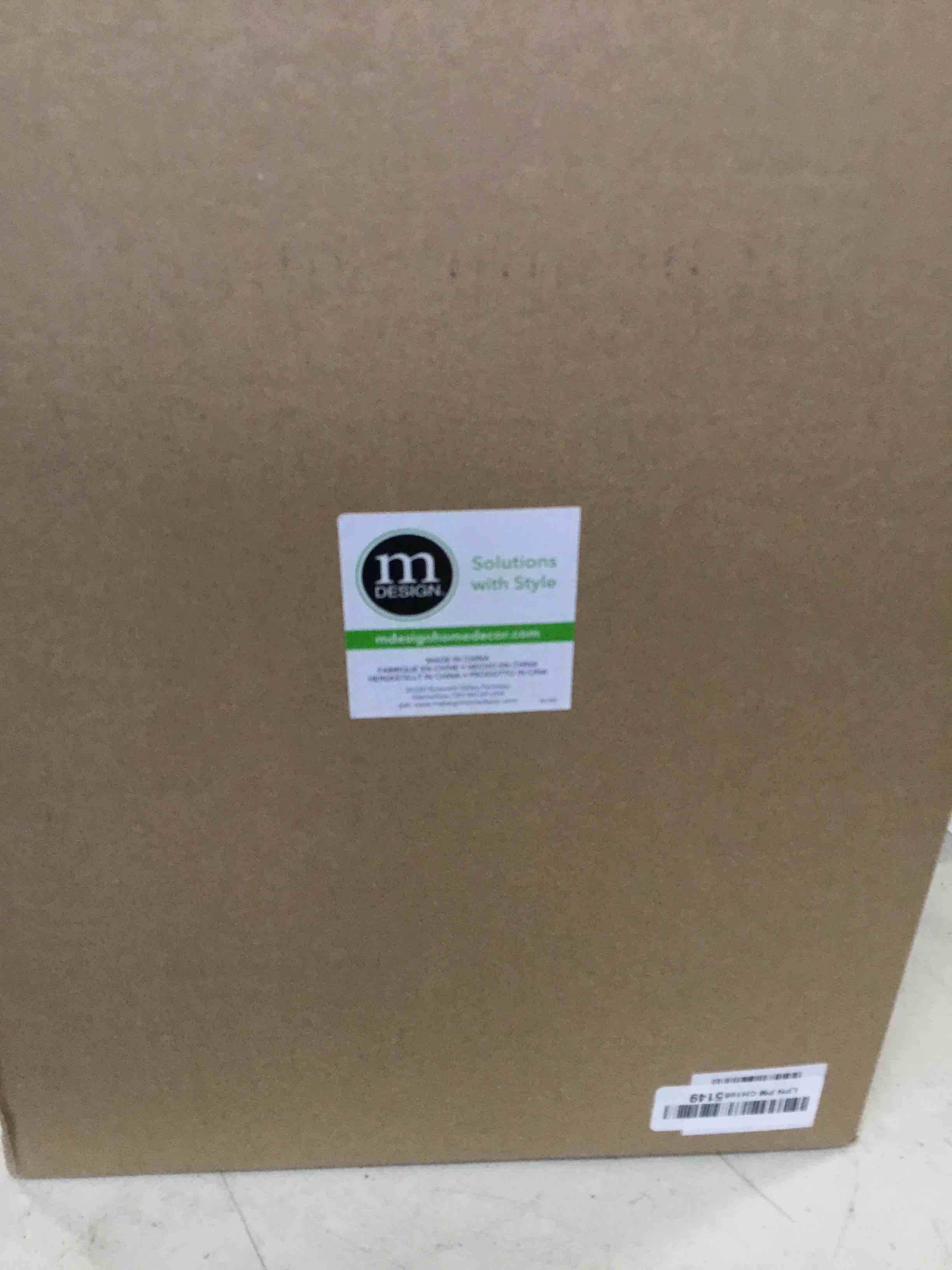 https://s3.amazonaws.com/lotting-images-prod/bidfta/RED6044639_1709912992357.jpeg