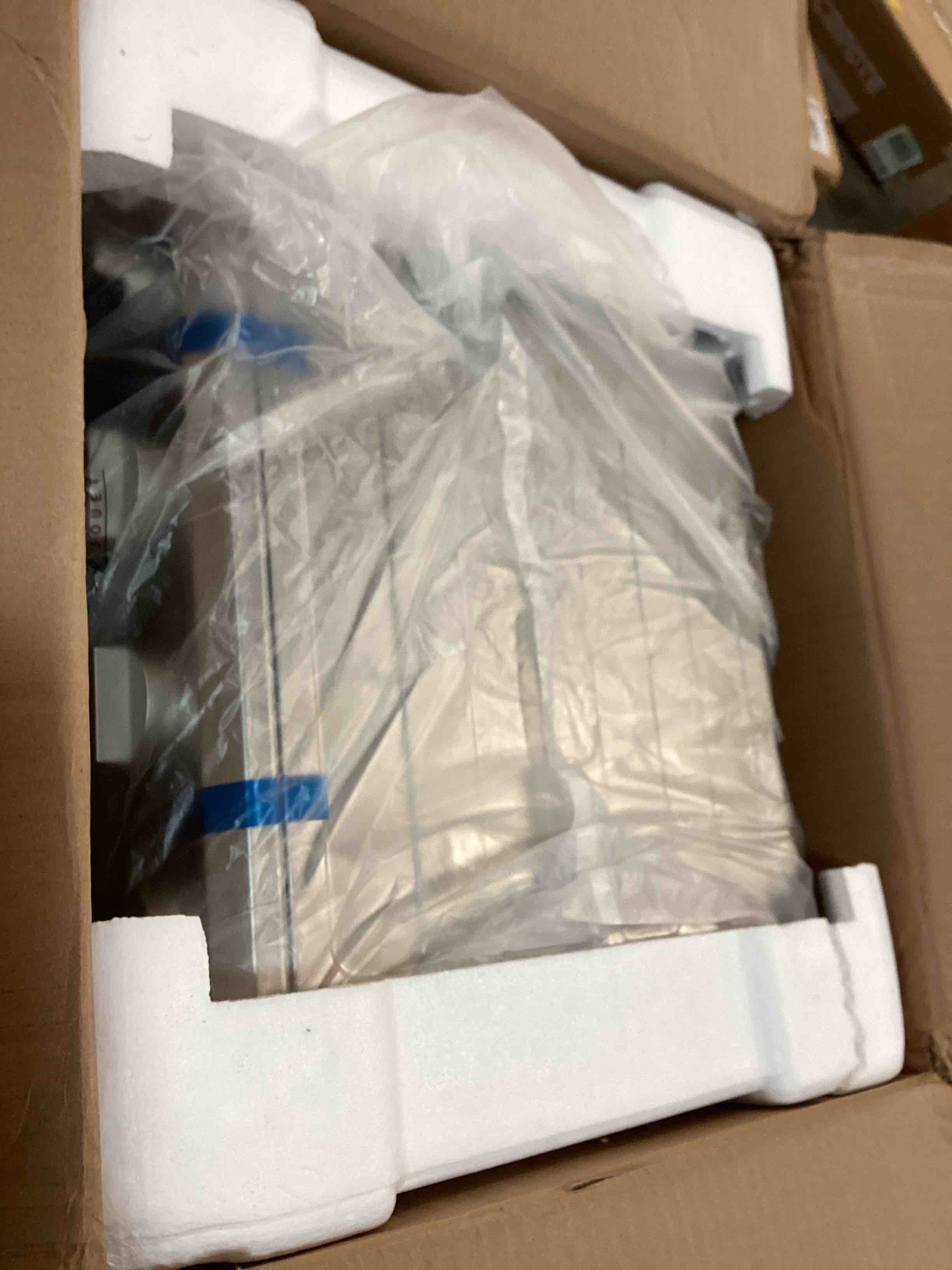 https://s3.amazonaws.com/lotting-images-prod/bidfta/RED6045787_1709398815614.jpeg
