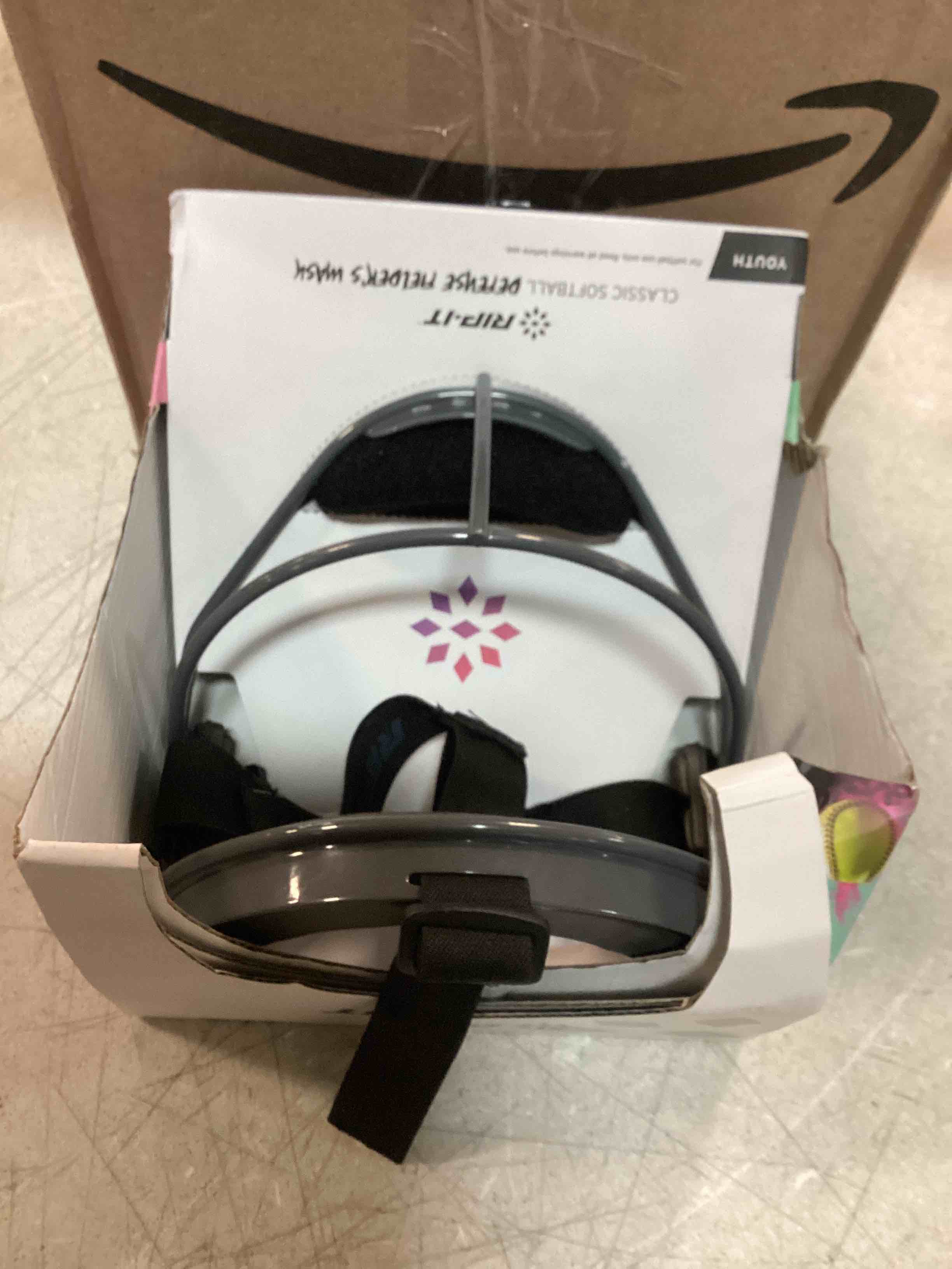 https://s3.amazonaws.com/lotting-images-prod/bidfta/RED6045822_1709404216488.jpeg