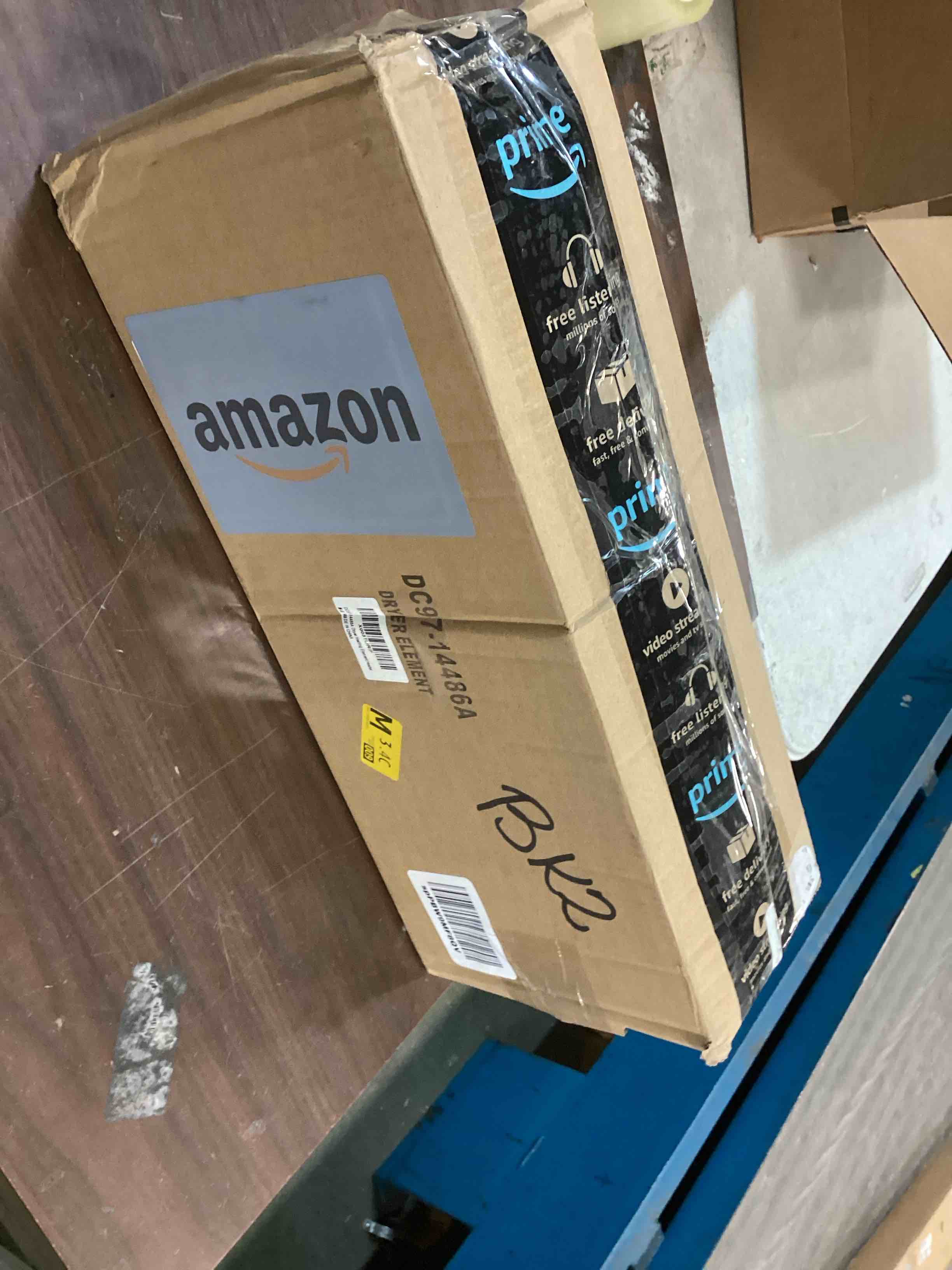https://s3.amazonaws.com/lotting-images-prod/bidfta/RED6045911_1709558871721.jpeg