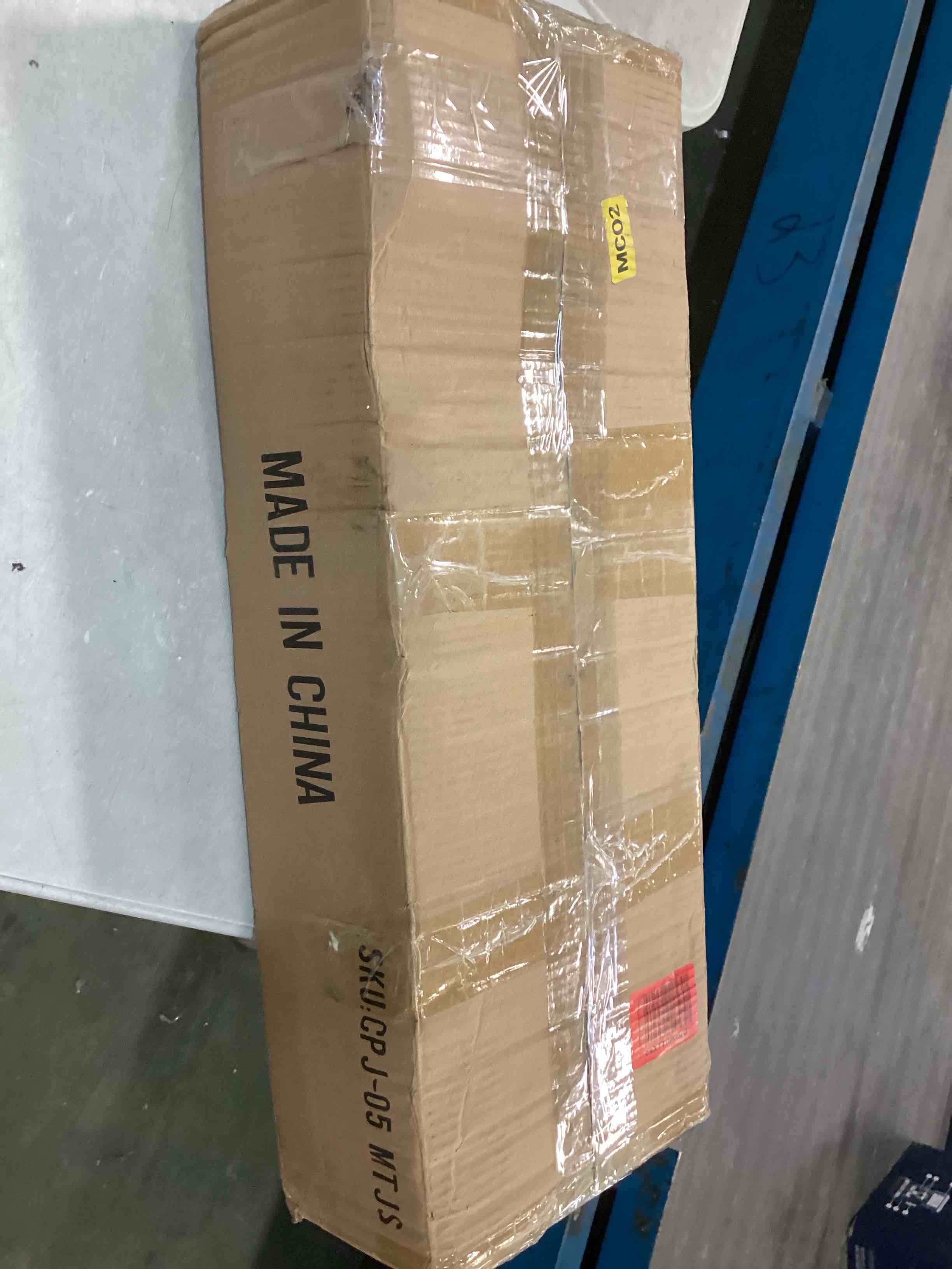 https://s3.amazonaws.com/lotting-images-prod/bidfta/RED6046557_1709745069380.jpeg