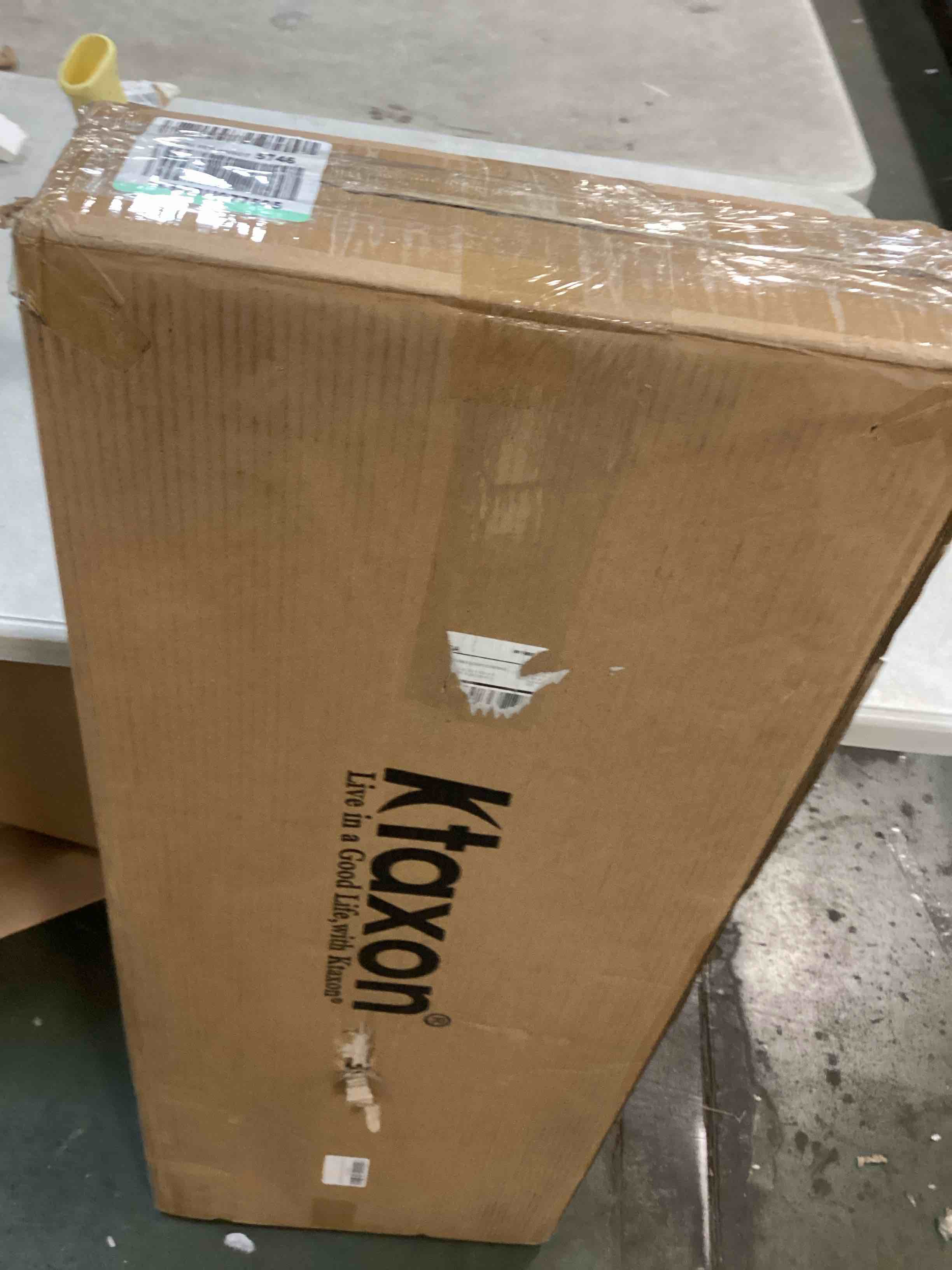 https://s3.amazonaws.com/lotting-images-prod/bidfta/RED6046604_1709753711657.jpeg