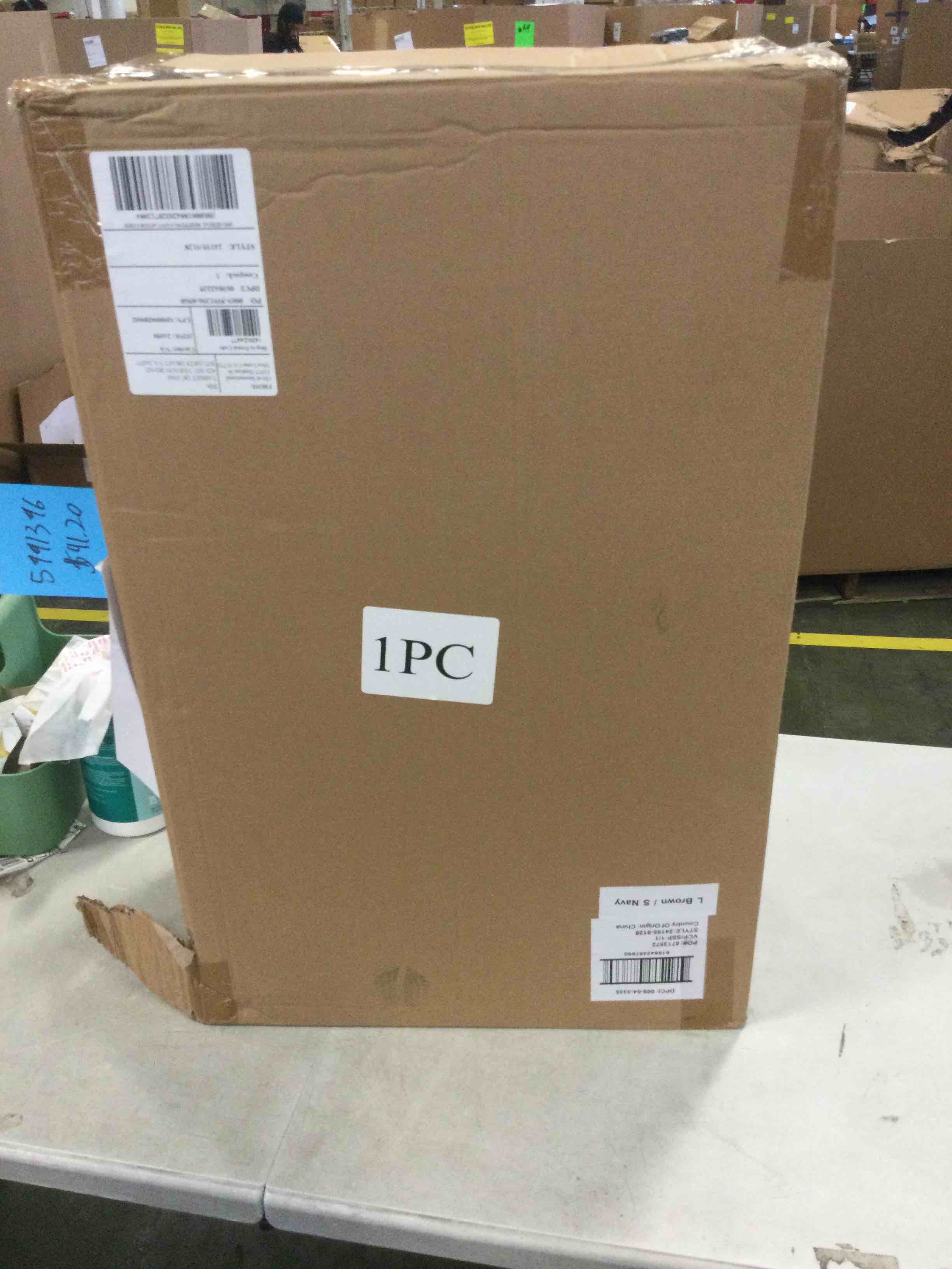 https://s3.amazonaws.com/lotting-images-prod/bidfta/RED6047201_1709907776786.jpeg
