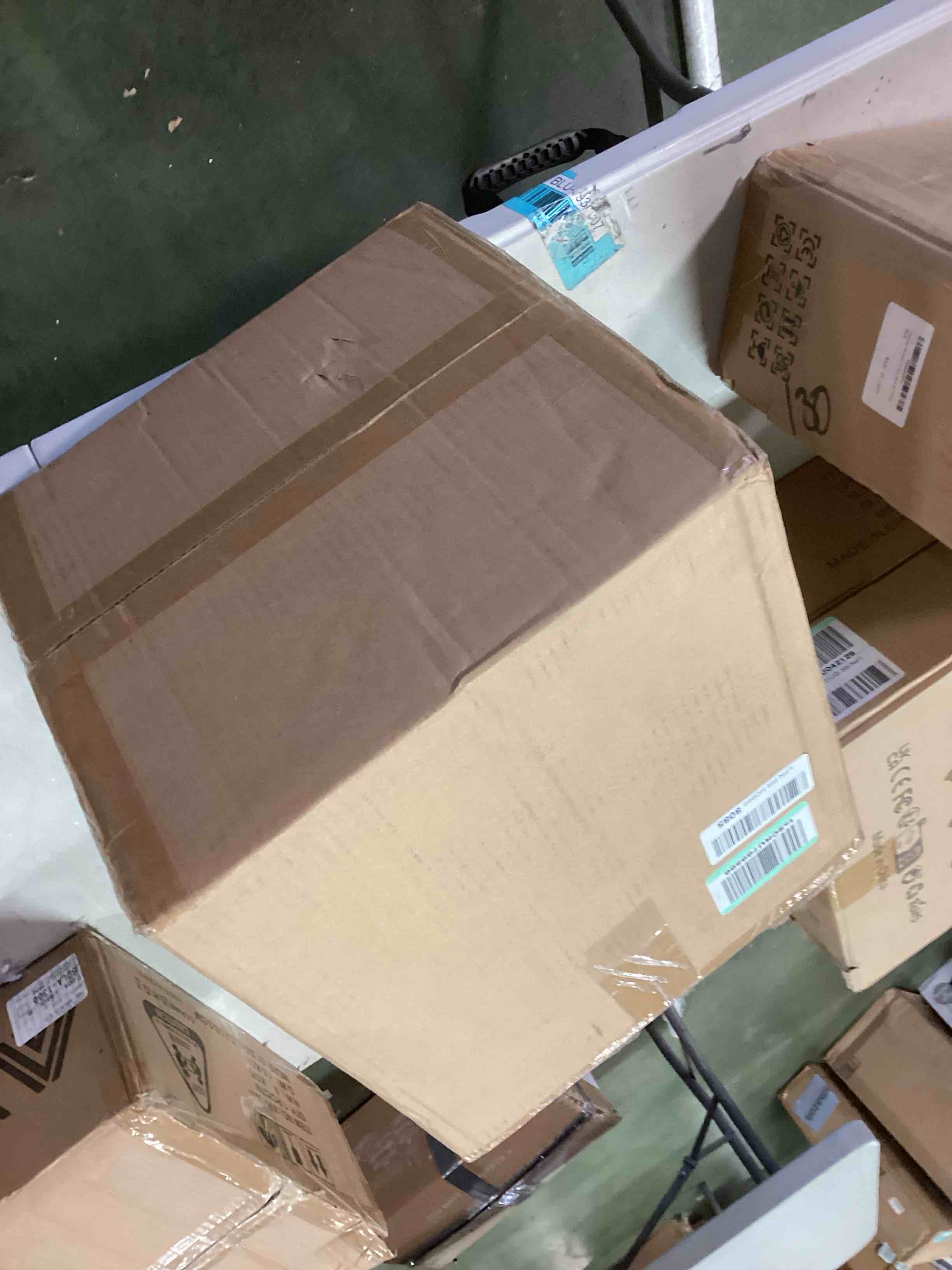 https://s3.amazonaws.com/lotting-images-prod/bidfta/RED6048341_1711740886480.jpeg