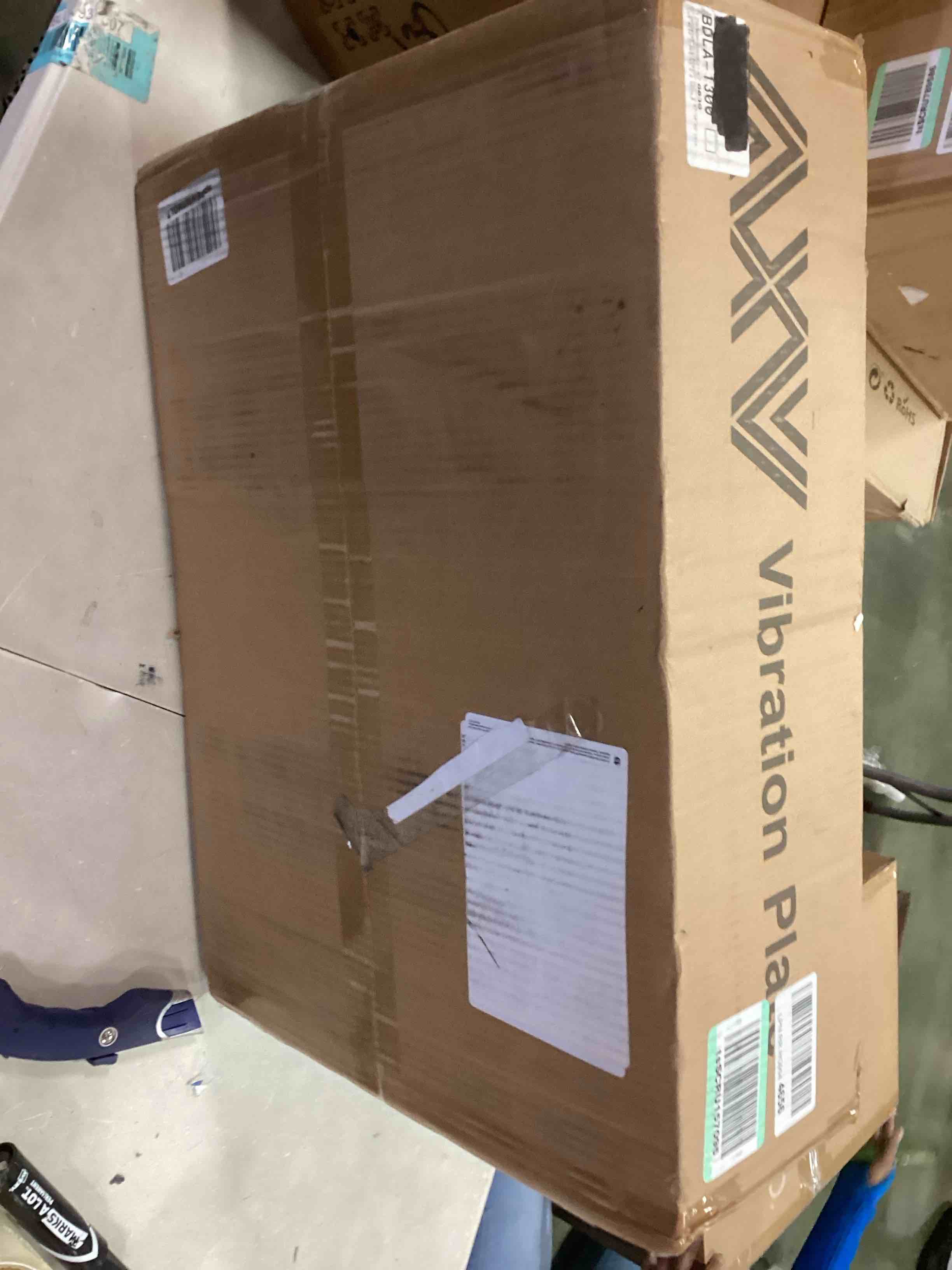https://s3.amazonaws.com/lotting-images-prod/bidfta/RED6048342_1711741010998.jpeg