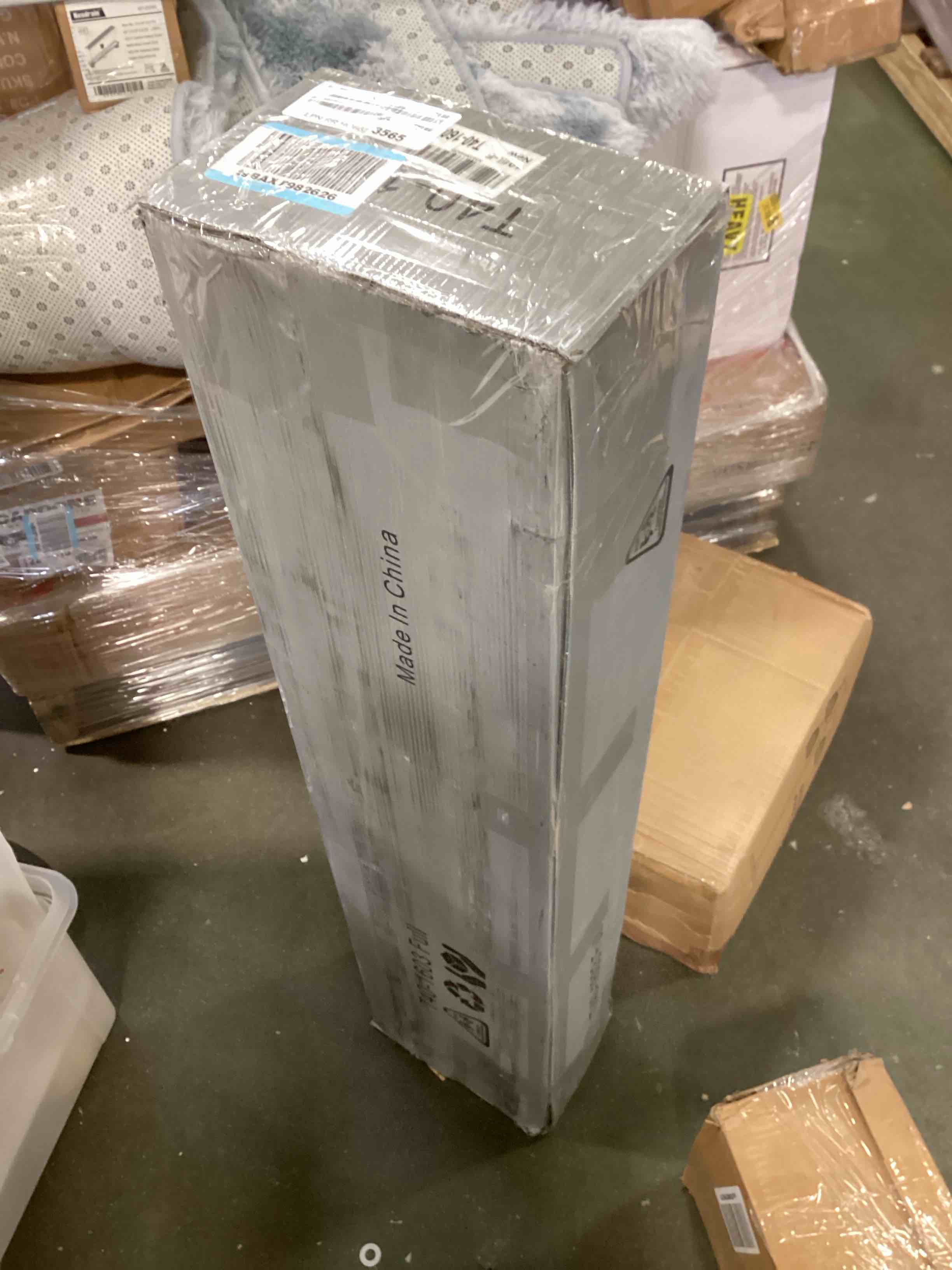 https://s3.amazonaws.com/lotting-images-prod/bidfta/RED6048475_1709742789086.jpeg
