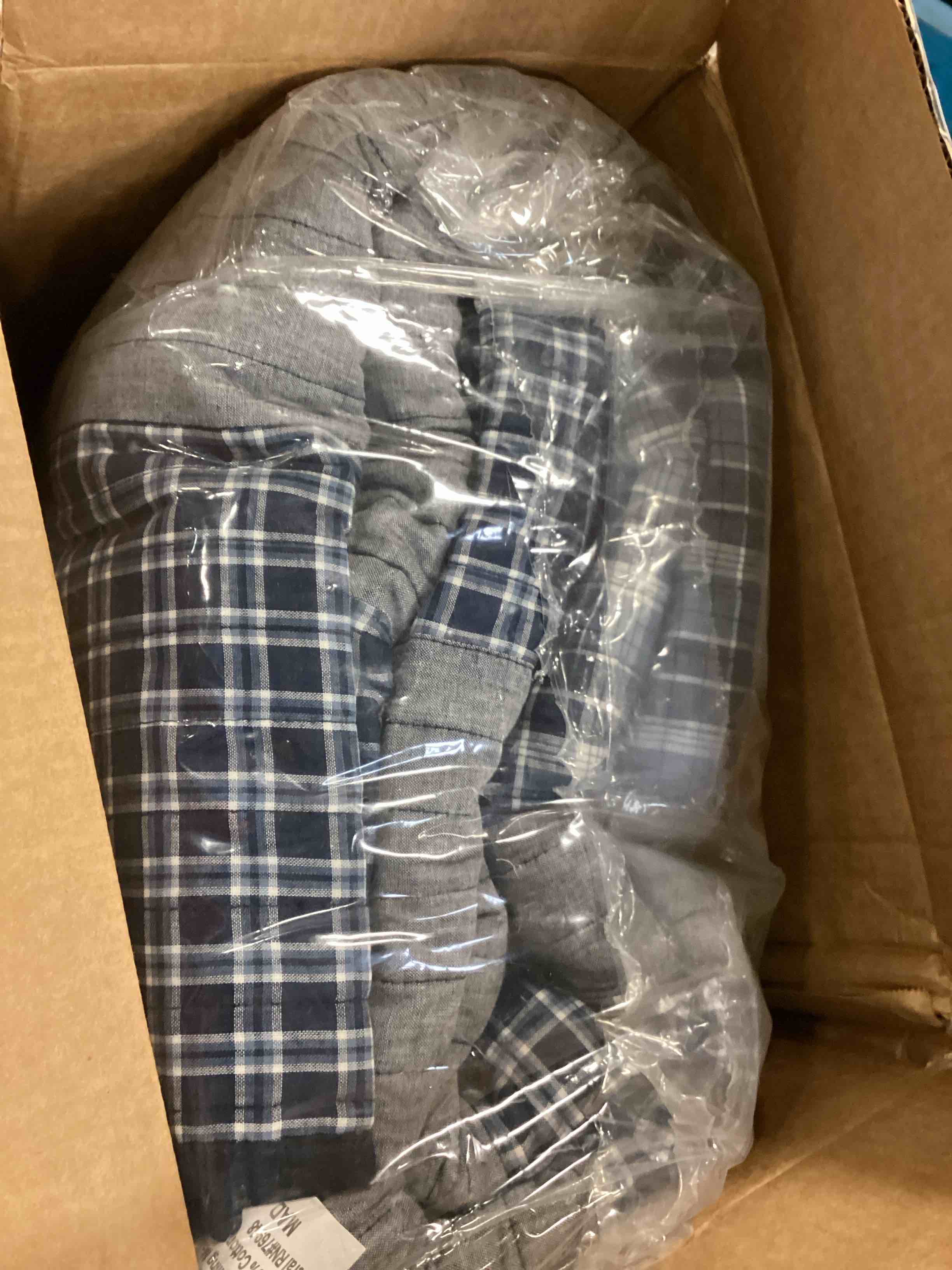 https://s3.amazonaws.com/lotting-images-prod/bidfta/RED6048540_1709751627410.jpeg