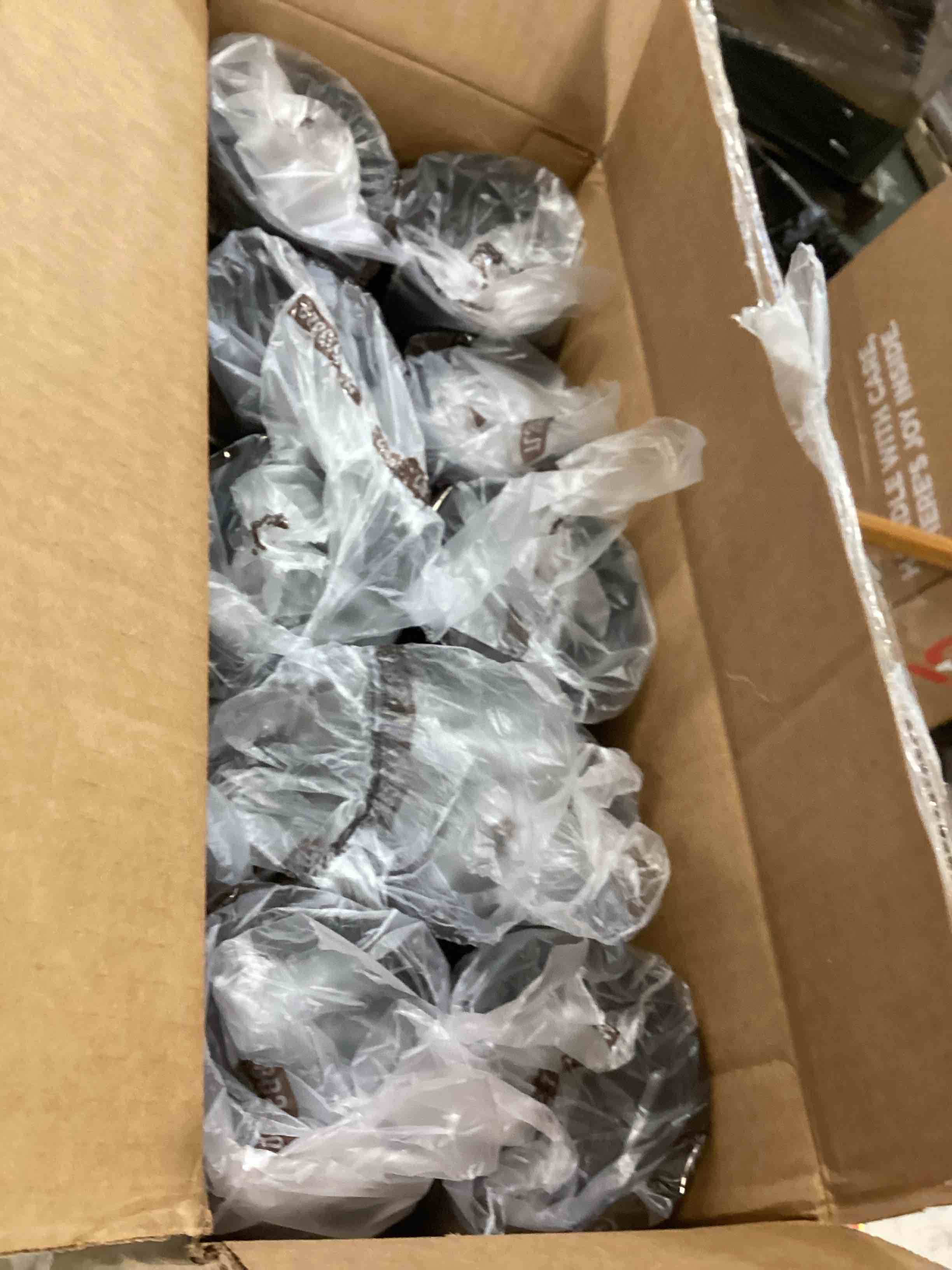 https://s3.amazonaws.com/lotting-images-prod/bidfta/RED6048803_1709845973380.jpeg