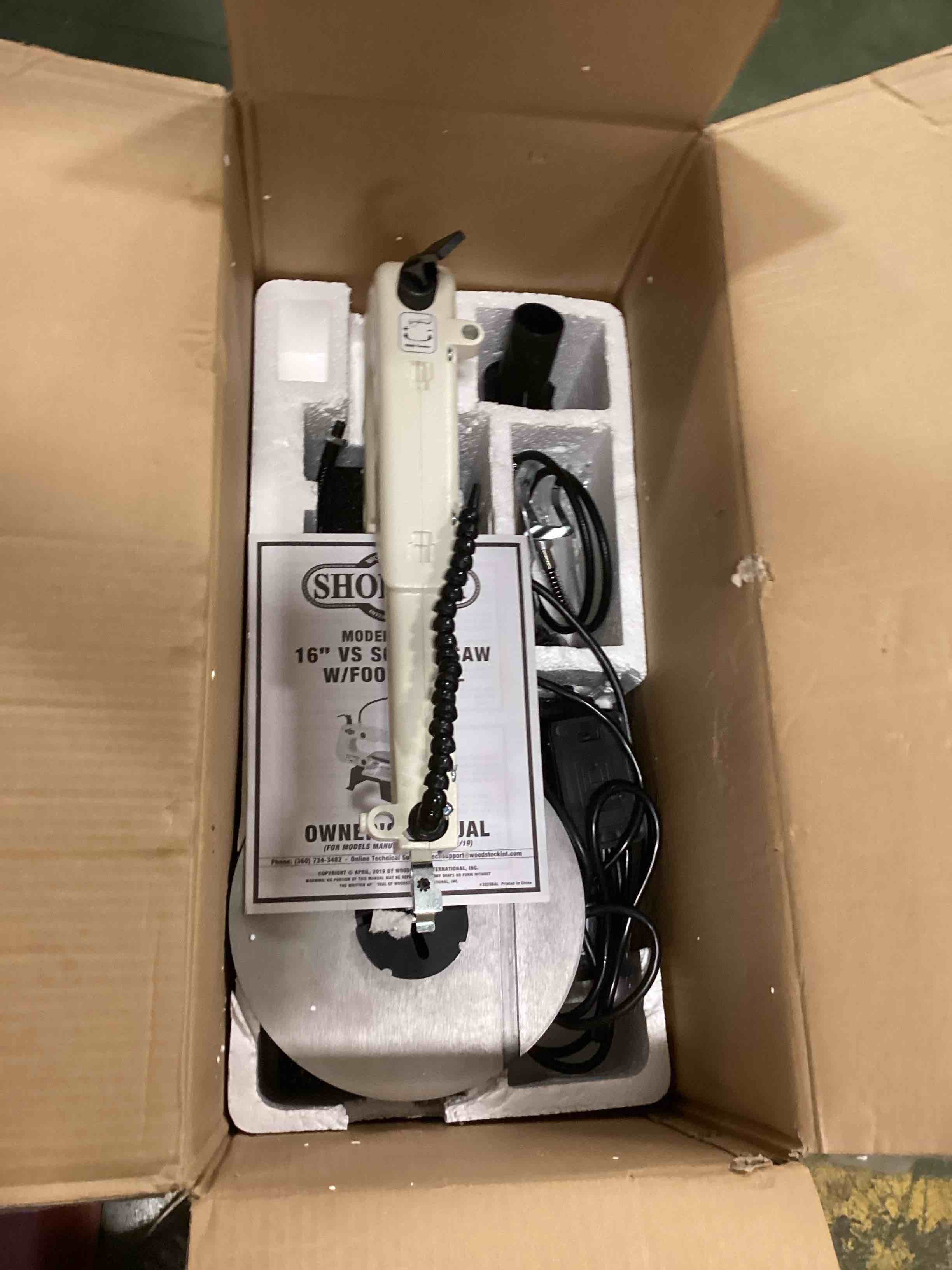 https://s3.amazonaws.com/lotting-images-prod/bidfta/RED6048903_1709911698299.jpeg