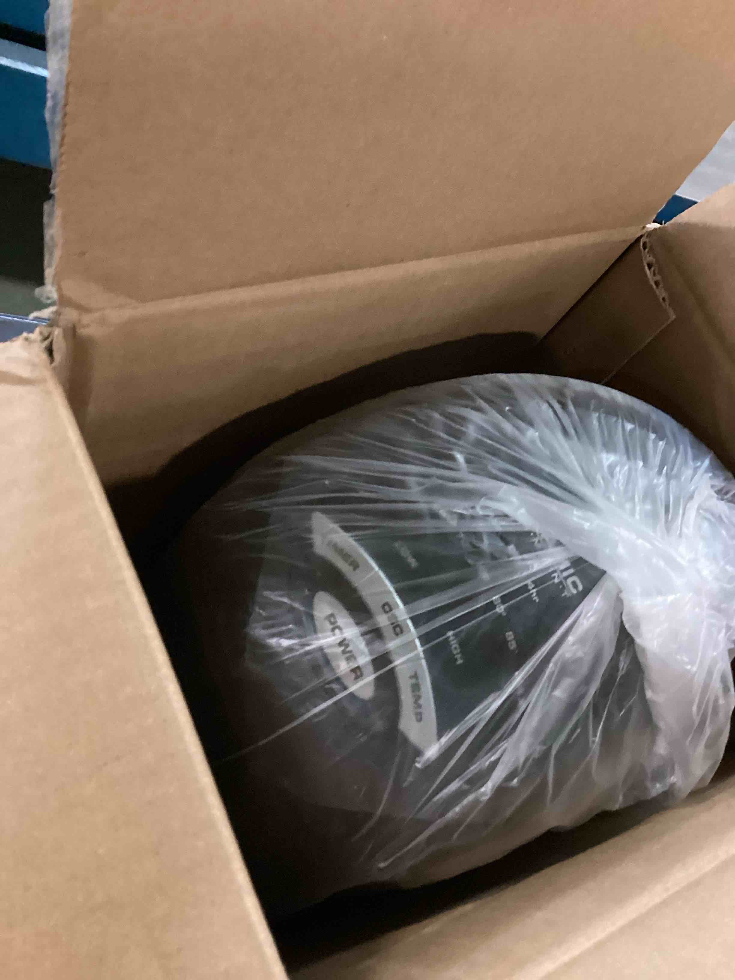https://s3.amazonaws.com/lotting-images-prod/bidfta/RED6049084_1710155938255.jpeg