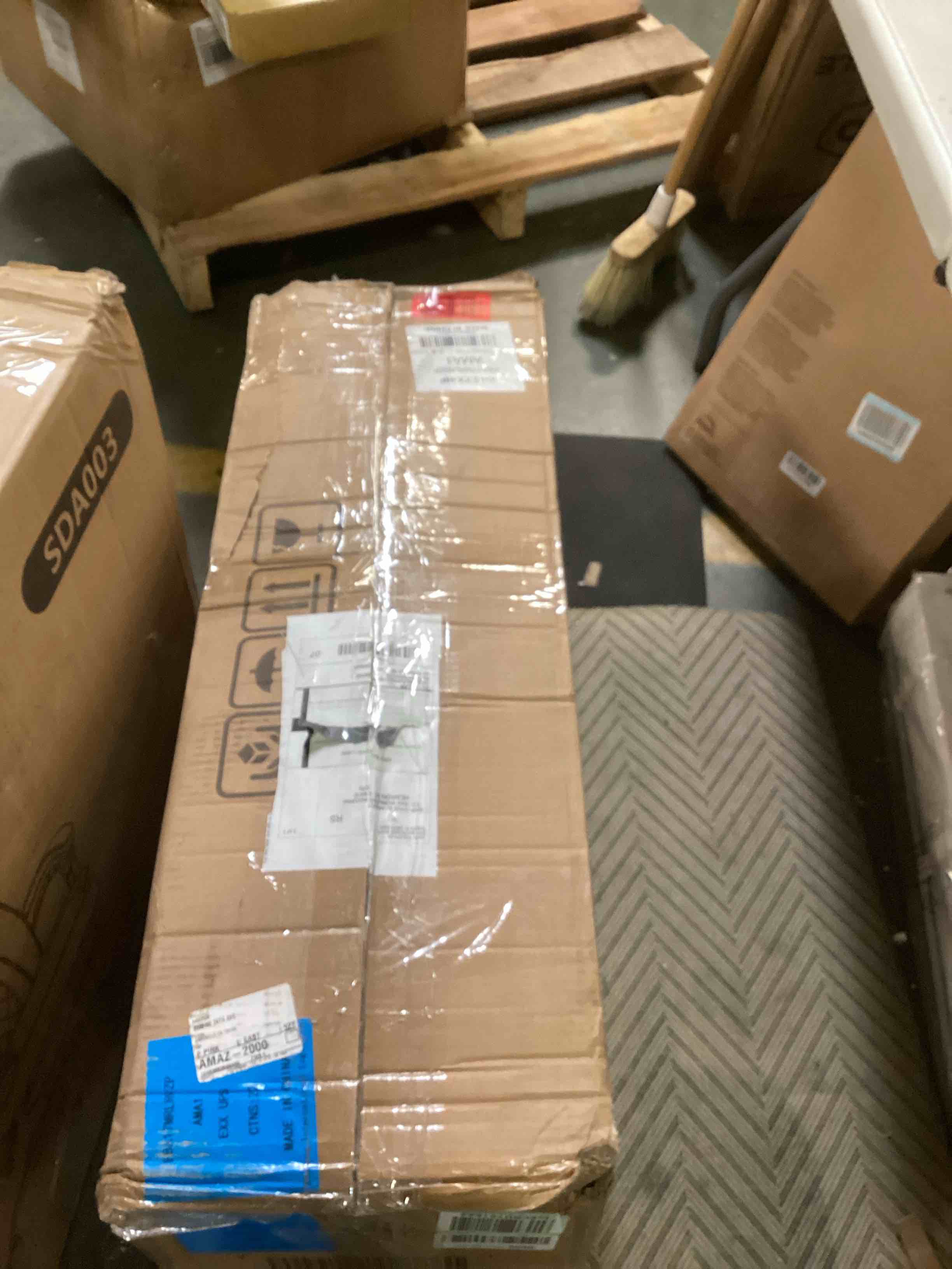 https://s3.amazonaws.com/lotting-images-prod/bidfta/RED6049738_1710358685159.jpeg