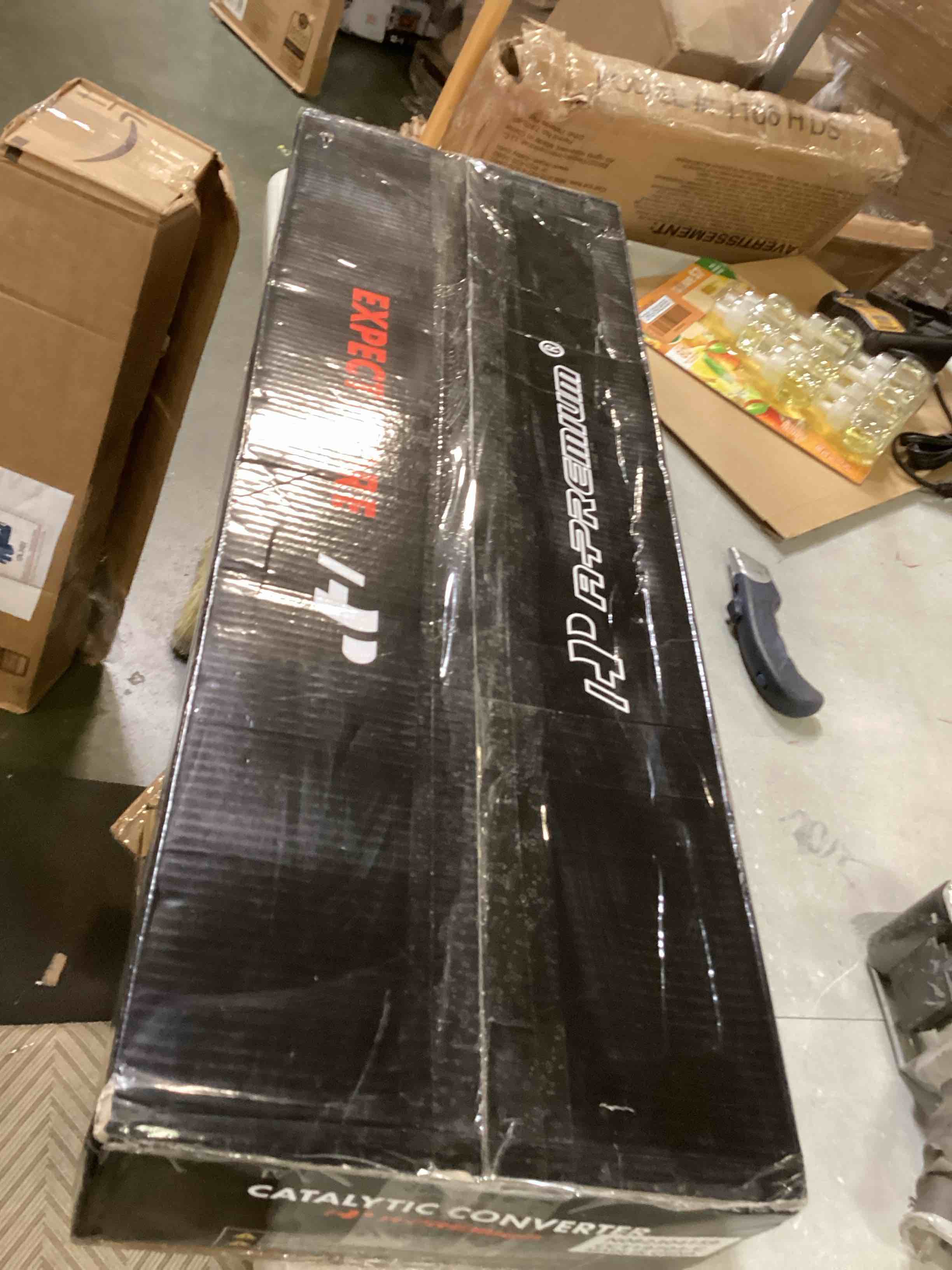 https://s3.amazonaws.com/lotting-images-prod/bidfta/RED6049740_1710358816016.jpeg