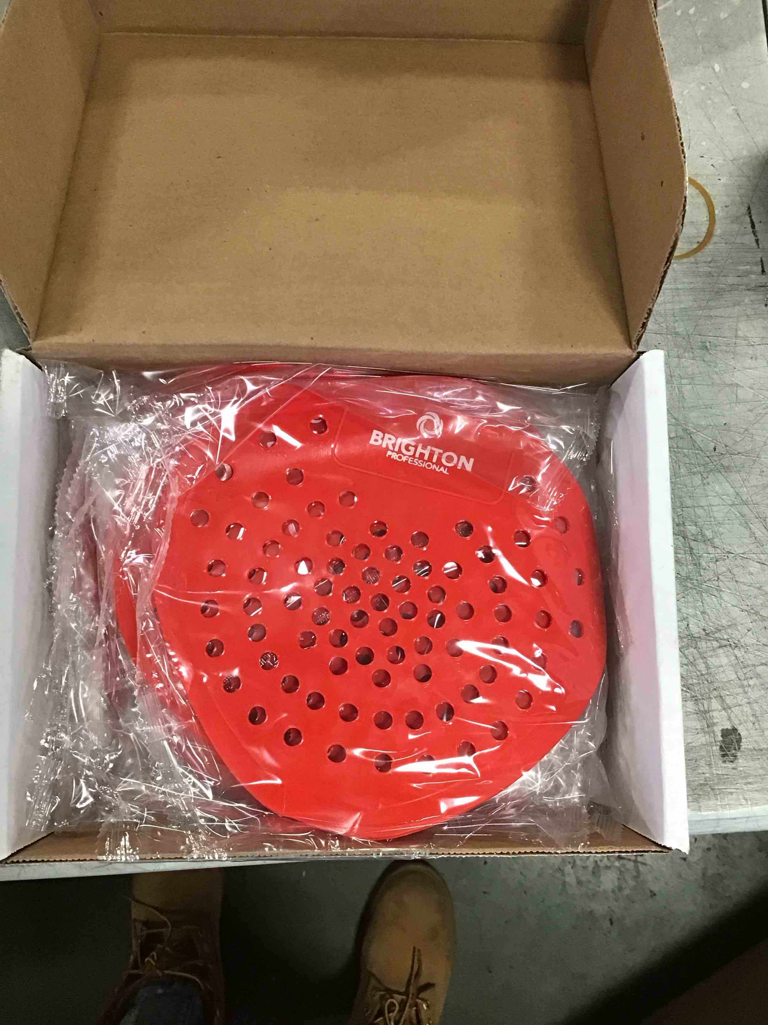 https://s3.amazonaws.com/lotting-images-prod/bidfta/RED6050795_1709931049246.jpeg