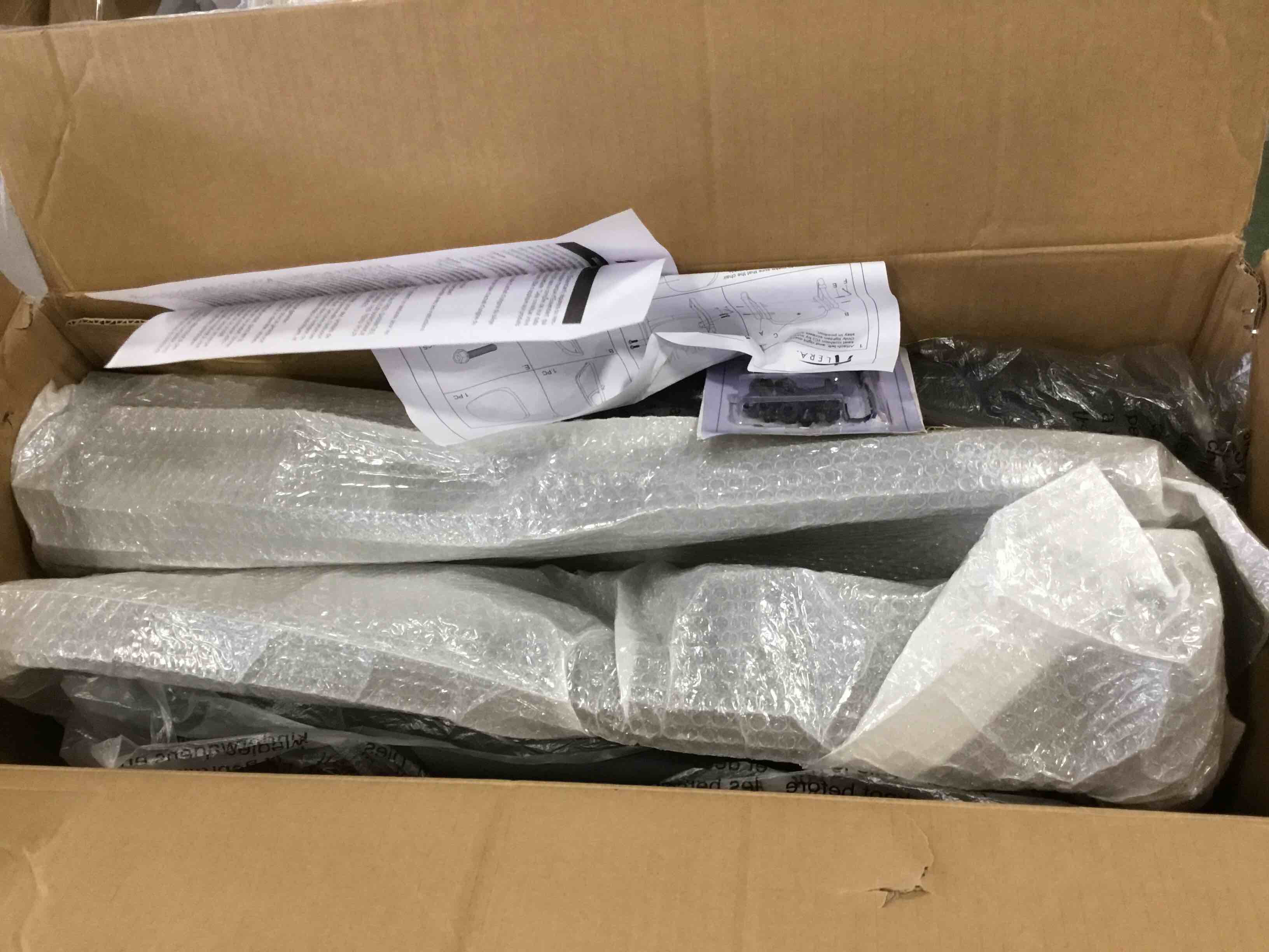 https://s3.amazonaws.com/lotting-images-prod/bidfta/RED6050971_1710771716690.jpeg
