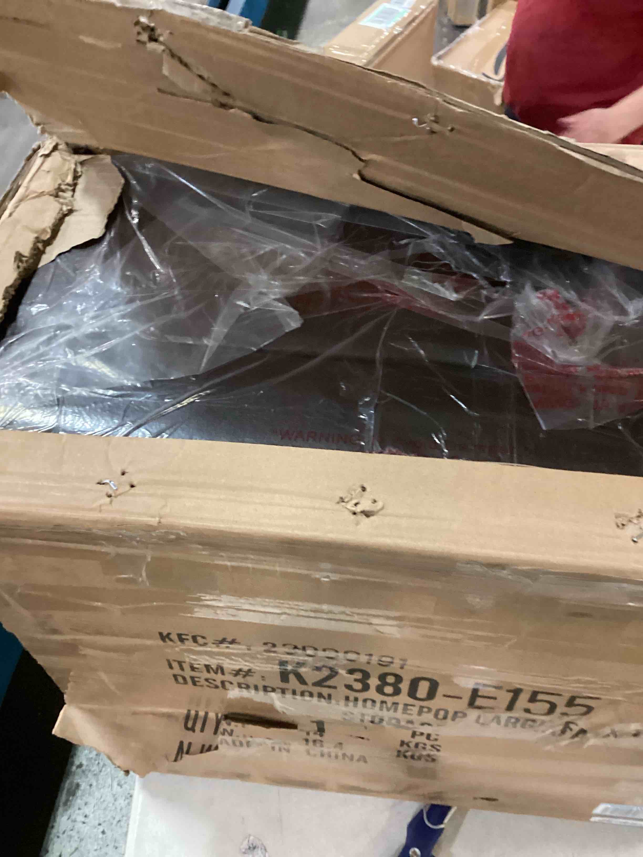 https://s3.amazonaws.com/lotting-images-prod/bidfta/RED6051681_1709757030292.jpeg
