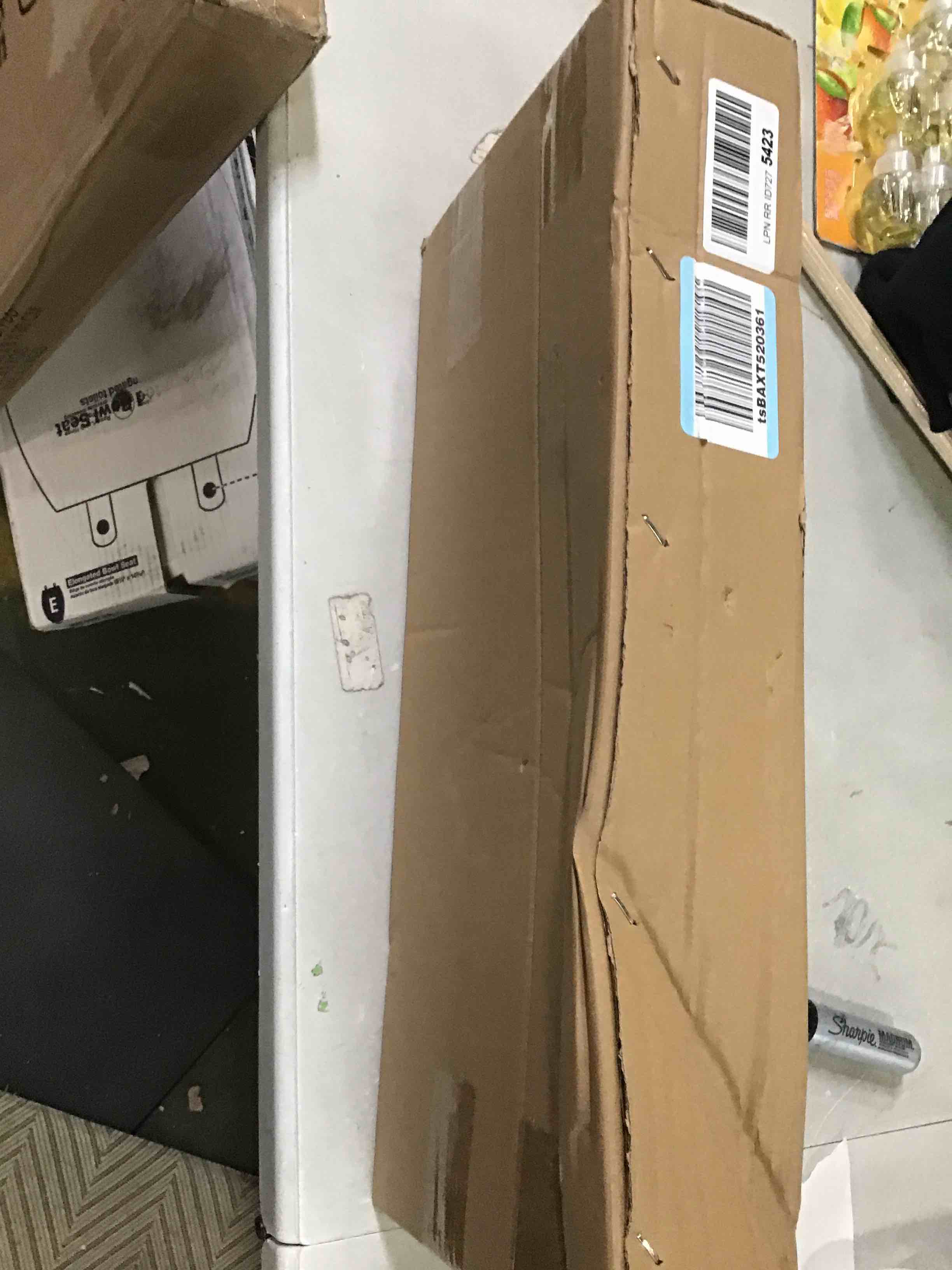 https://s3.amazonaws.com/lotting-images-prod/bidfta/RED6051822_1710258889125.jpeg