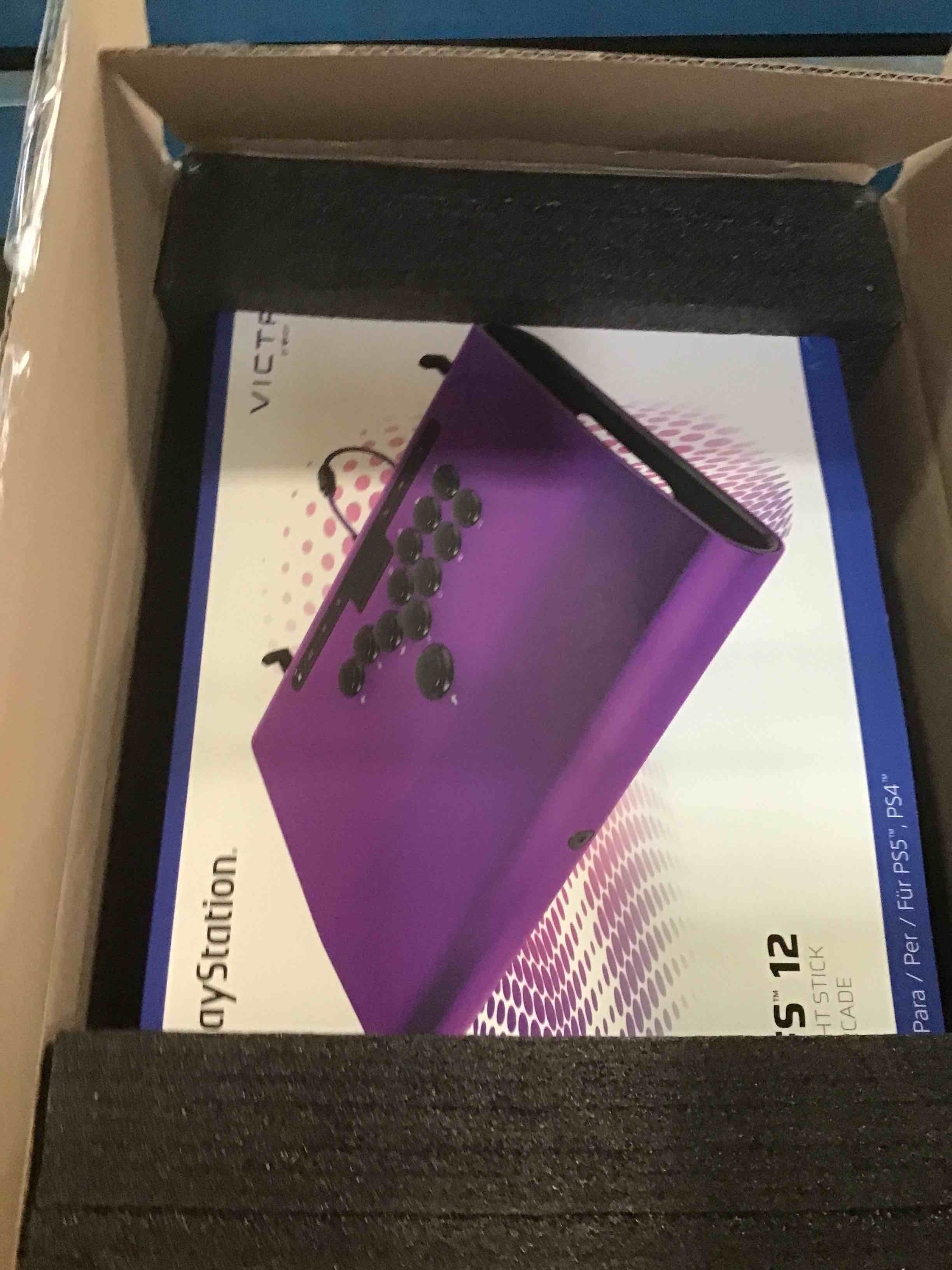 https://s3.amazonaws.com/lotting-images-prod/bidfta/RED6051990_1710337958089.jpeg