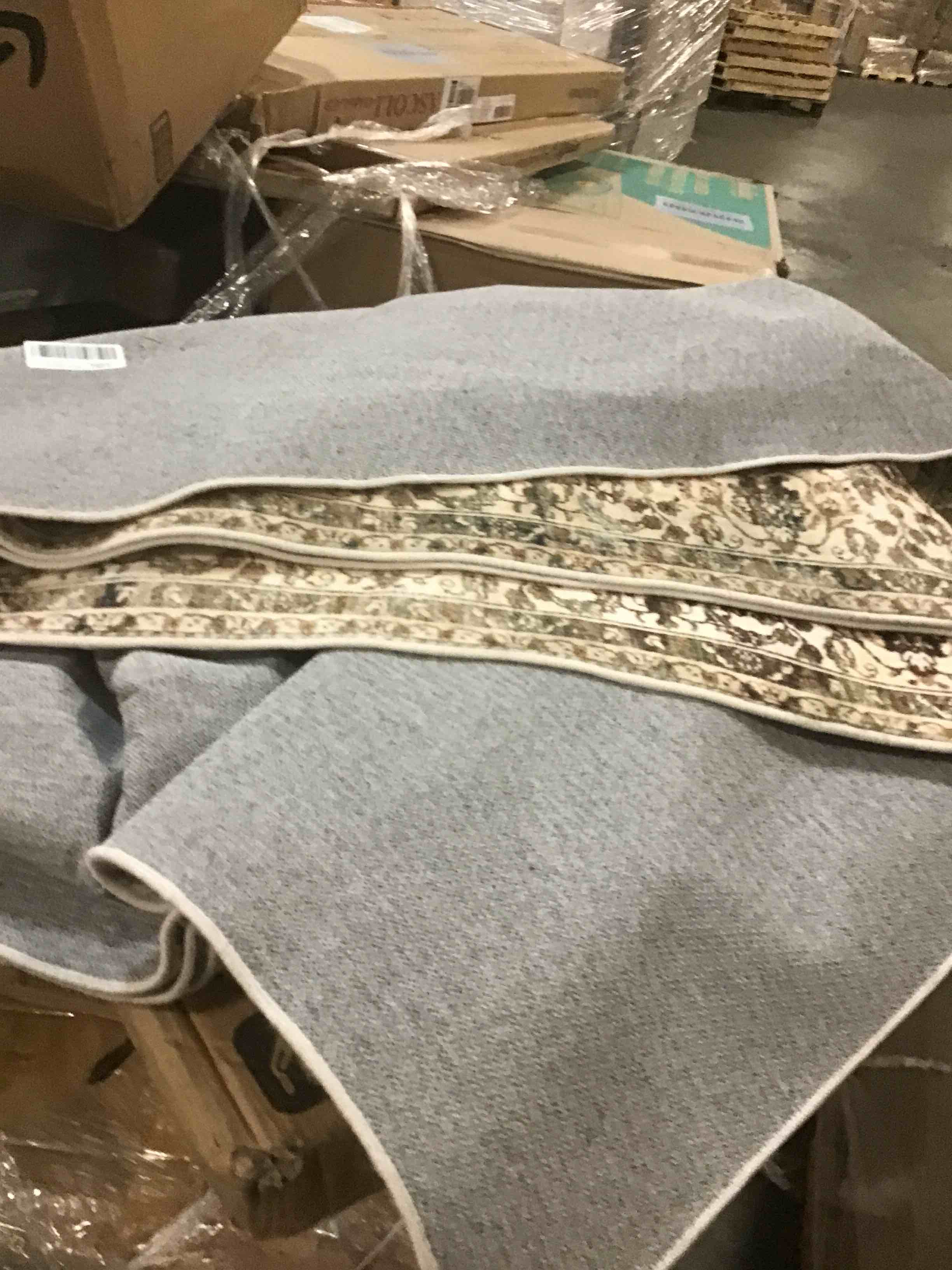 https://s3.amazonaws.com/lotting-images-prod/bidfta/RED6052390_1710505913132.jpeg