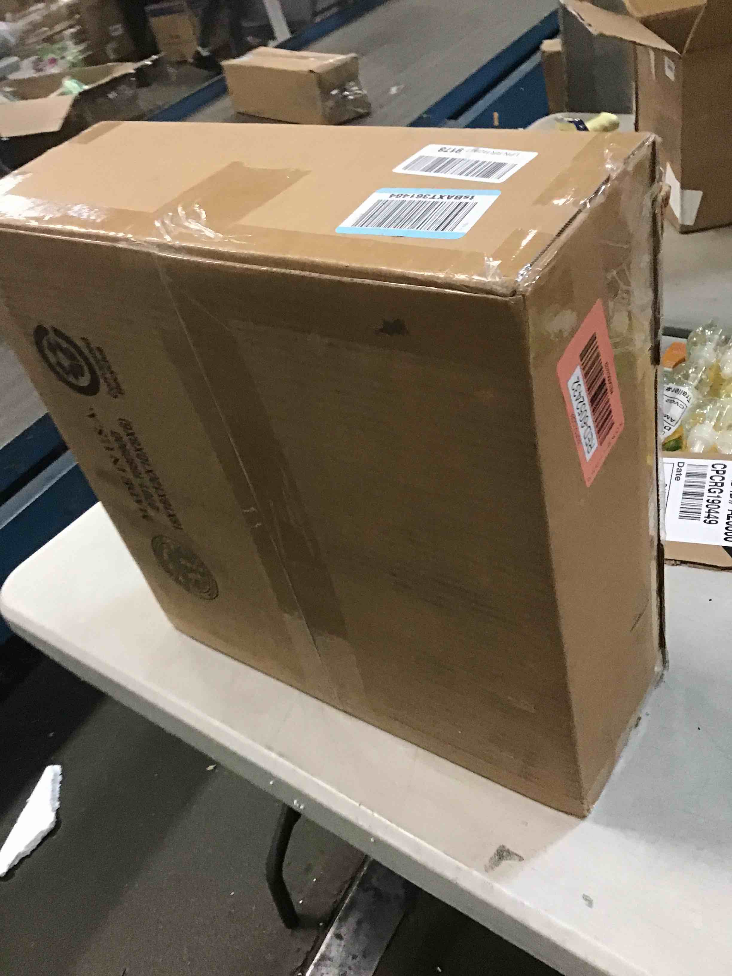 https://s3.amazonaws.com/lotting-images-prod/bidfta/RED6052432_1710513389545.jpeg