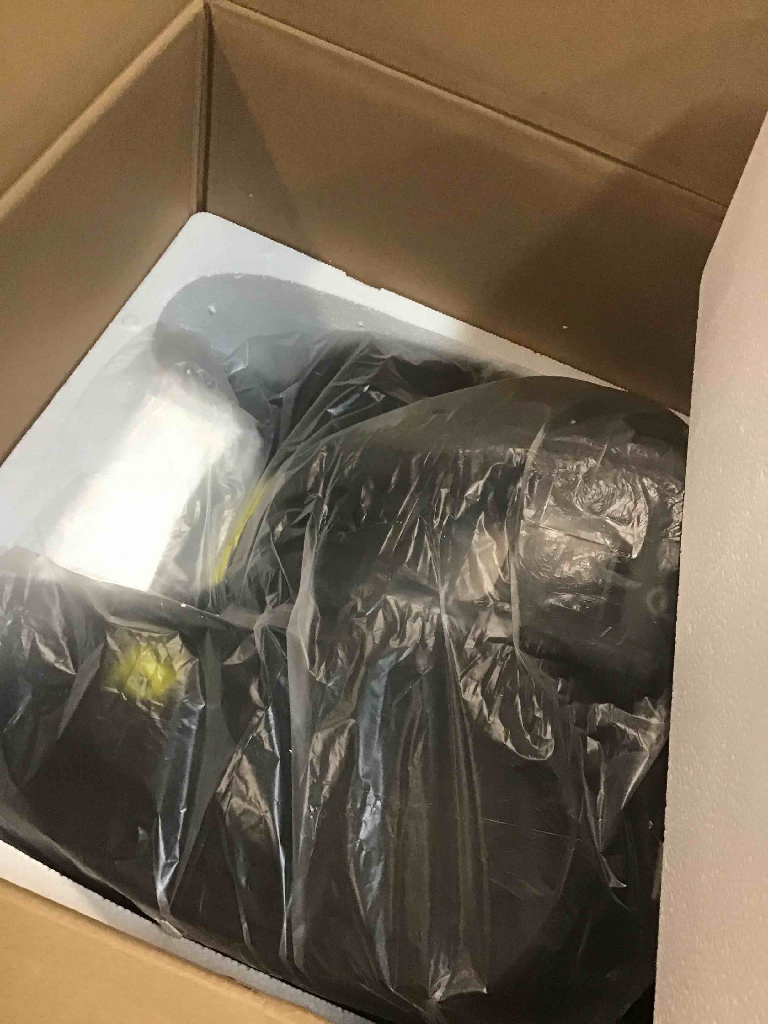 https://s3.amazonaws.com/lotting-images-prod/bidfta/RED6052823_1710856009485.jpeg