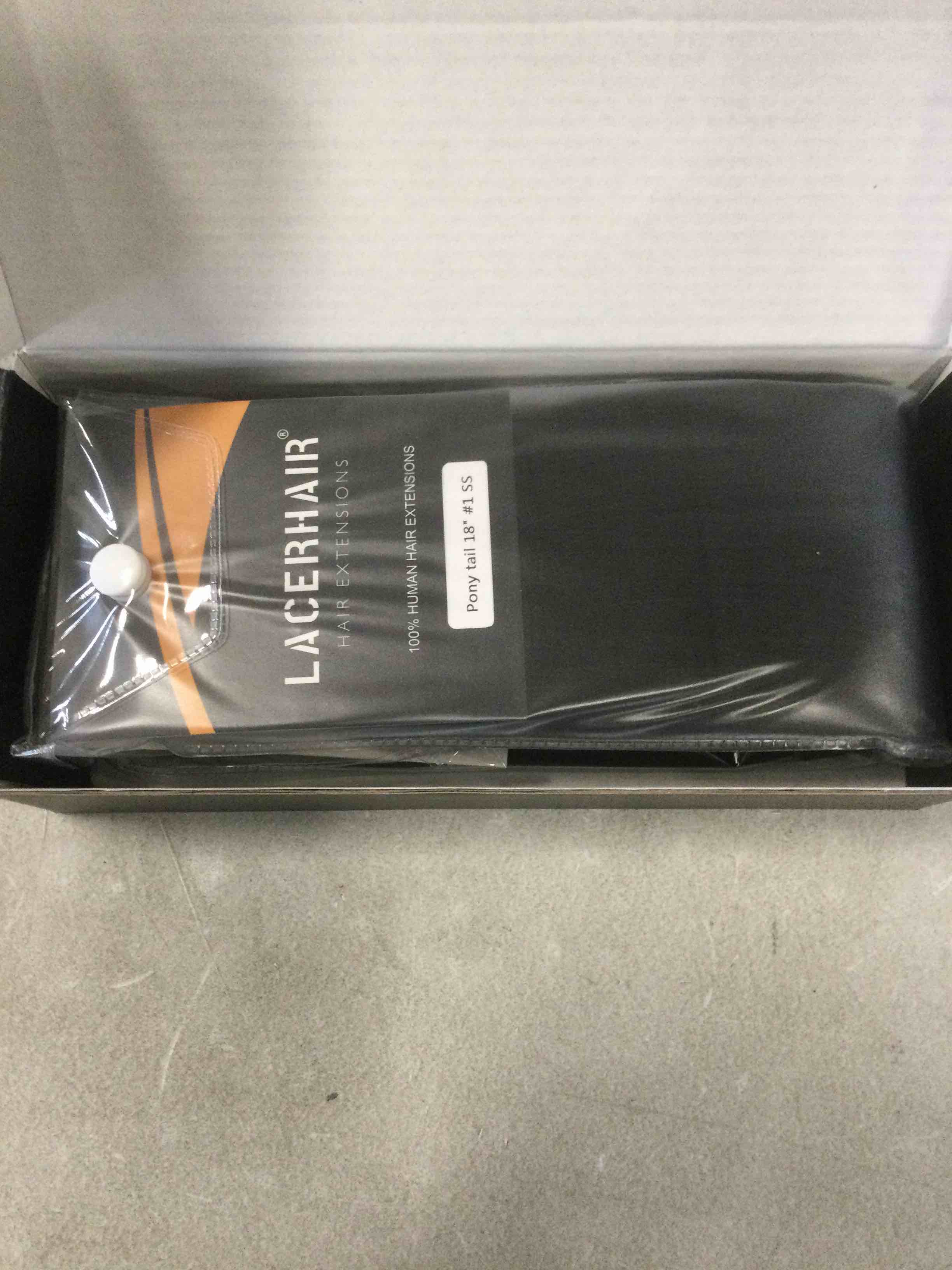 https://s3.amazonaws.com/lotting-images-prod/bidfta/RED6055078_1711554808873.jpeg