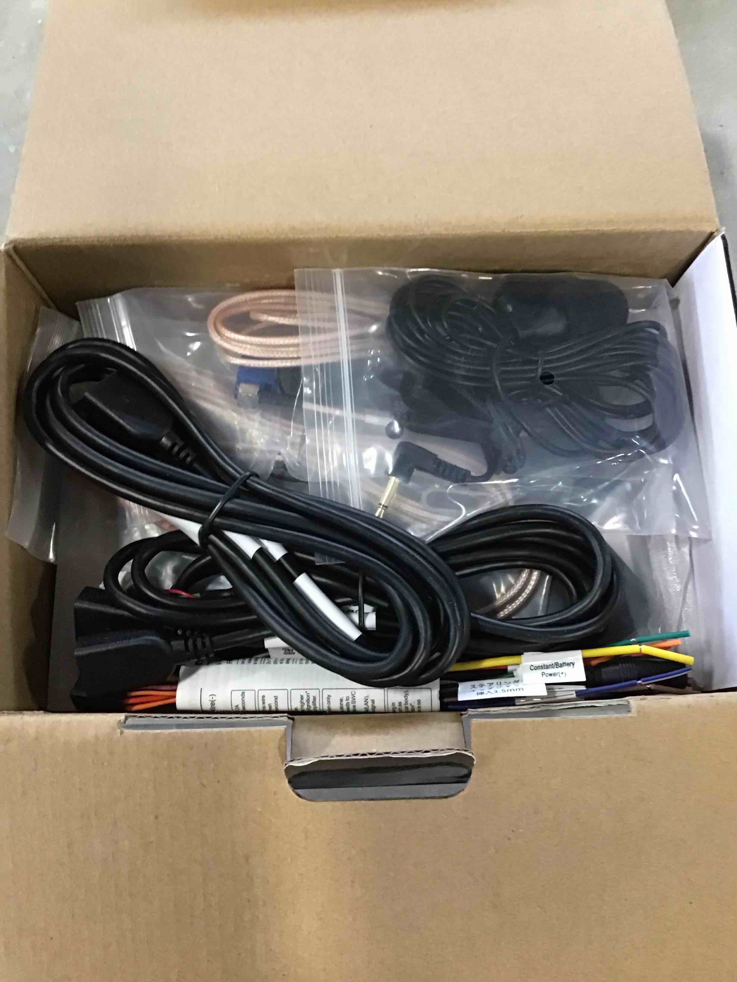 https://s3.amazonaws.com/lotting-images-prod/bidfta/RED6055095_1711558970763.jpeg