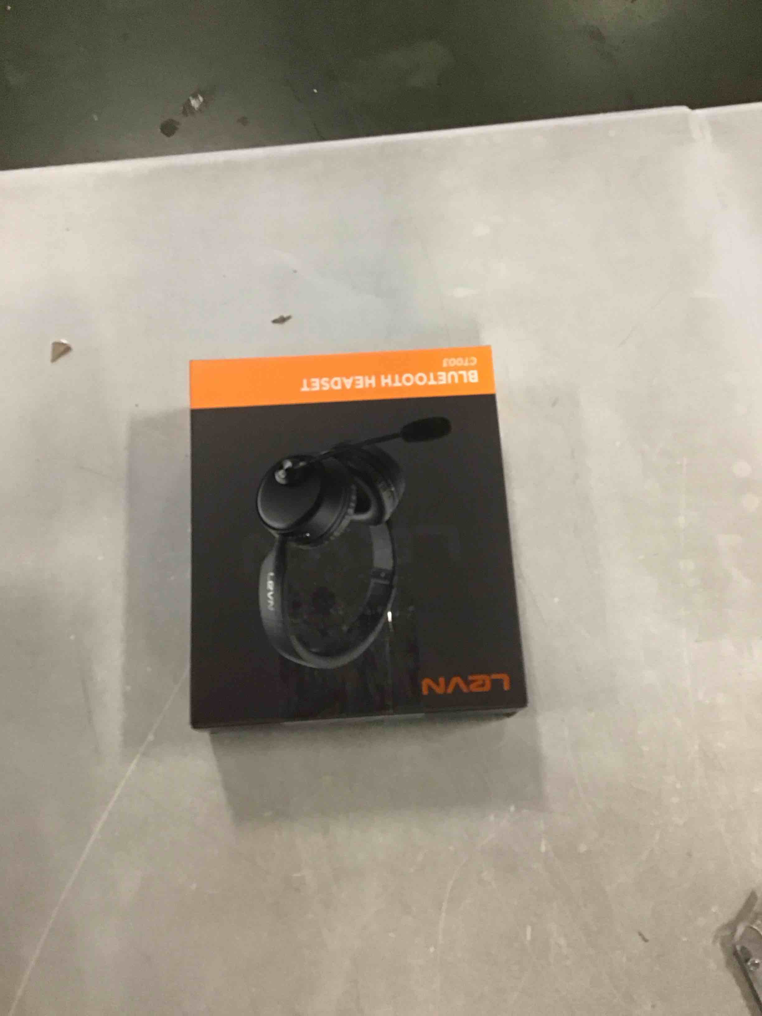 https://s3.amazonaws.com/lotting-images-prod/bidfta/RED6055724_1712604853125.jpeg